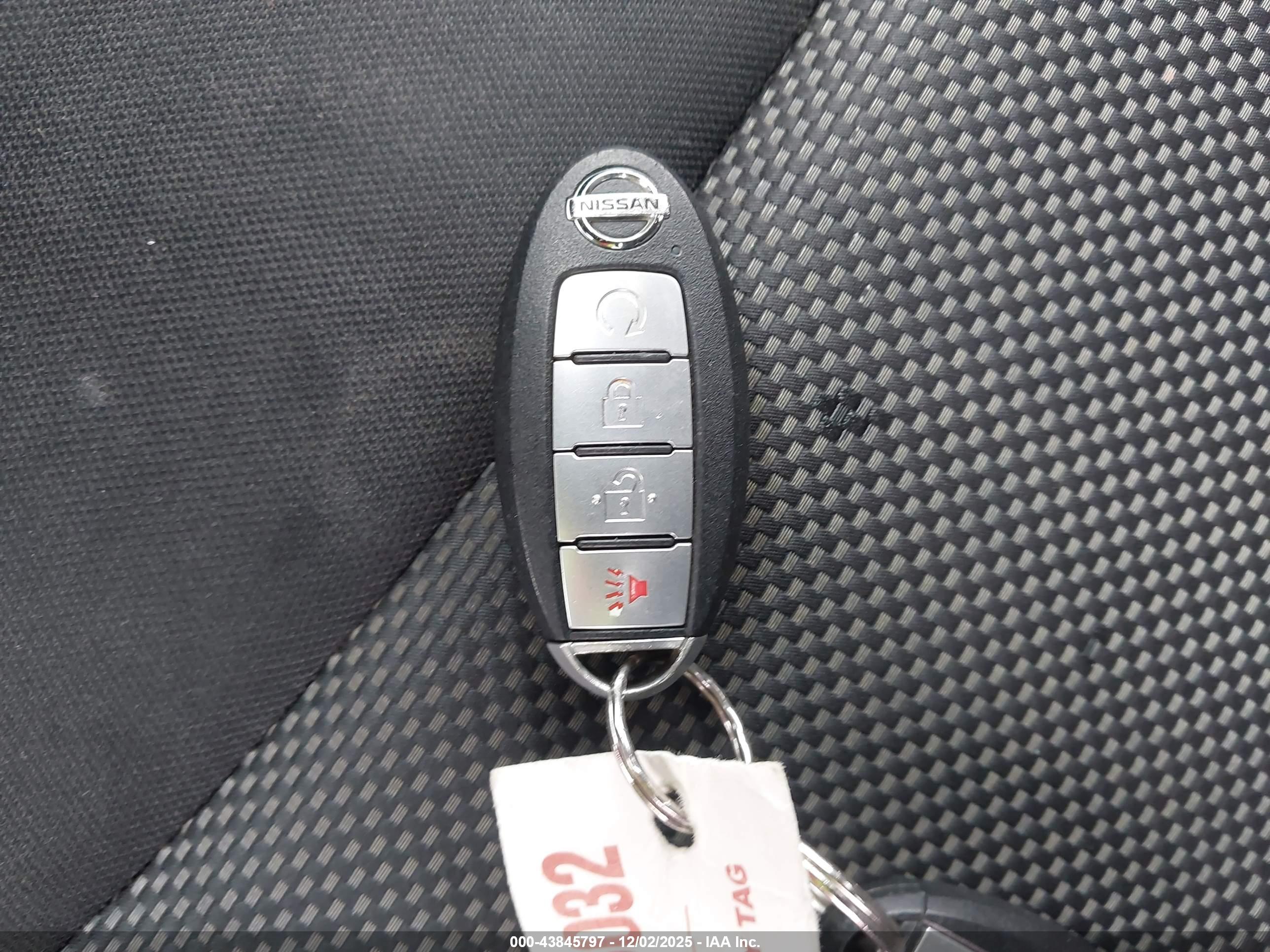 NISSAN PATHFINDER image 11