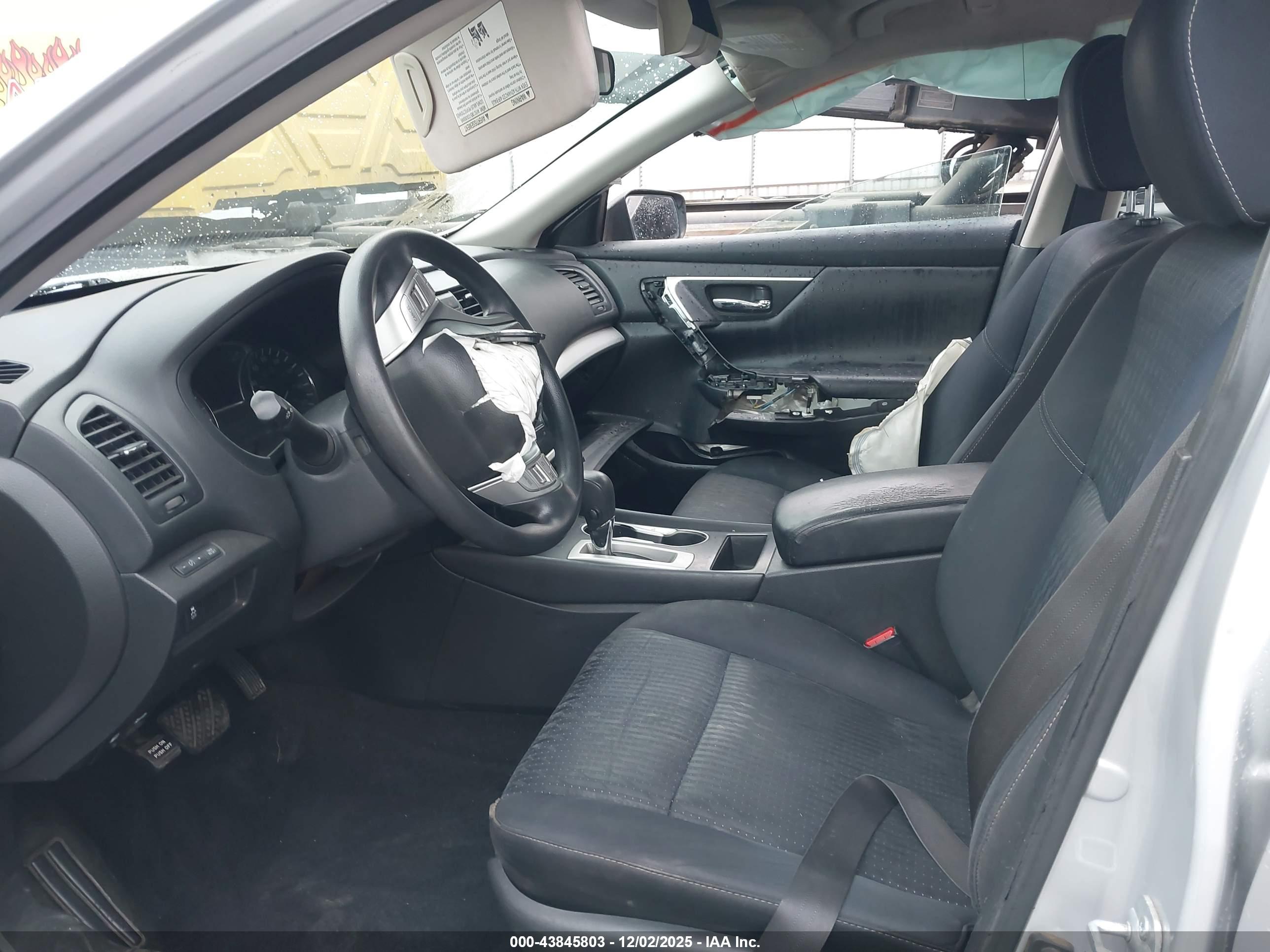NISSAN ALTIMA image 5