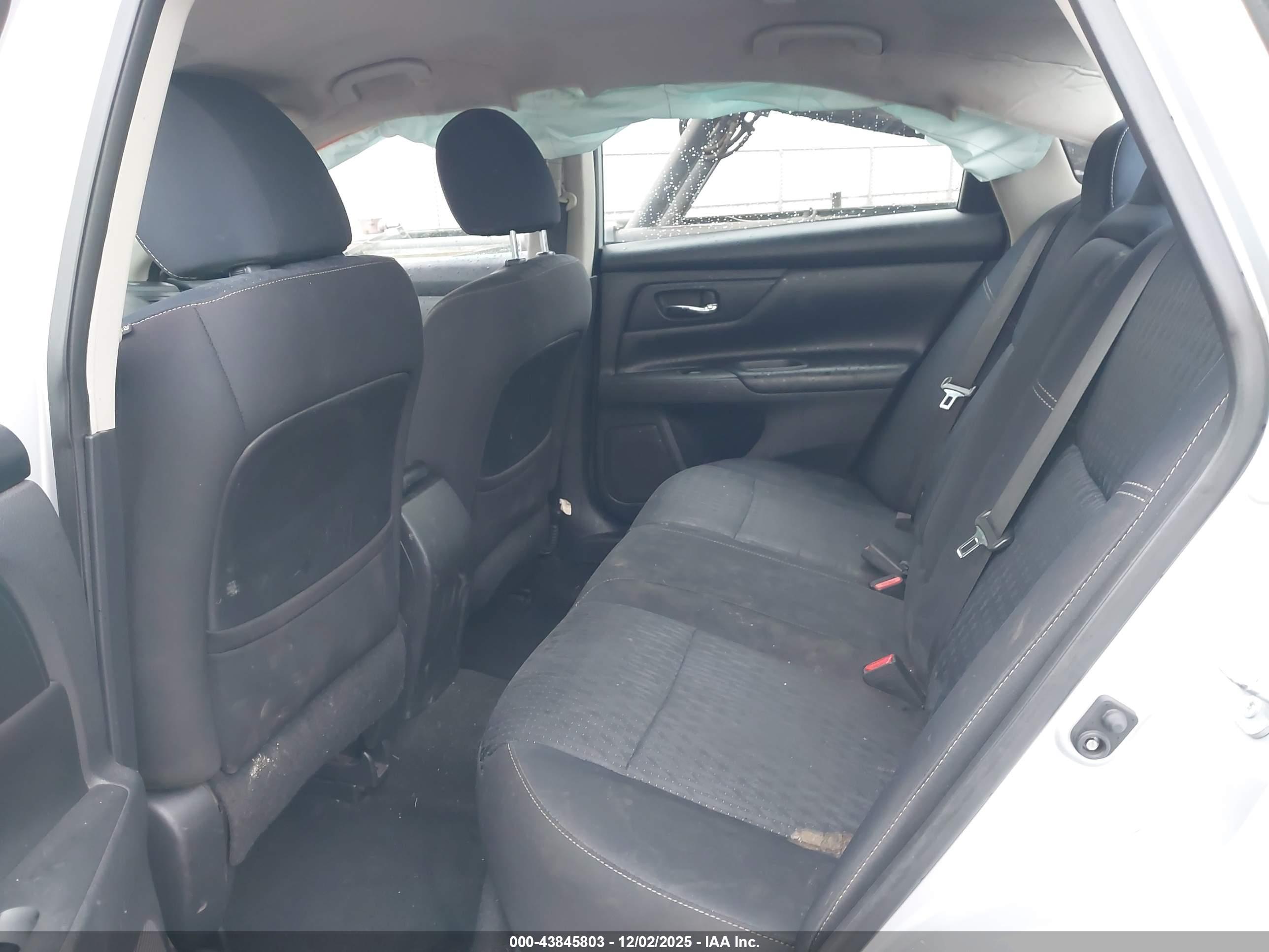 NISSAN ALTIMA image 8