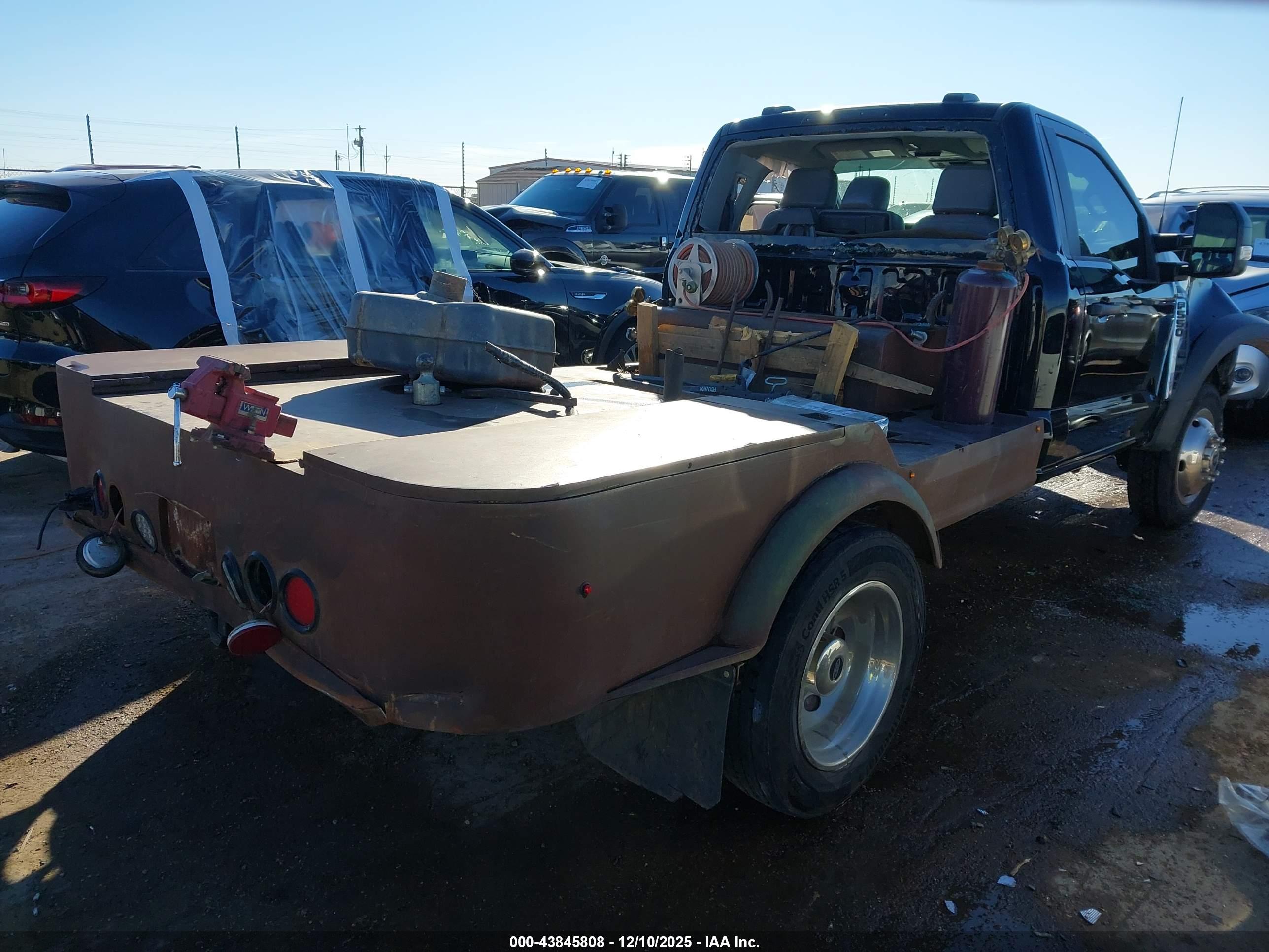 FORD F-550 image 4