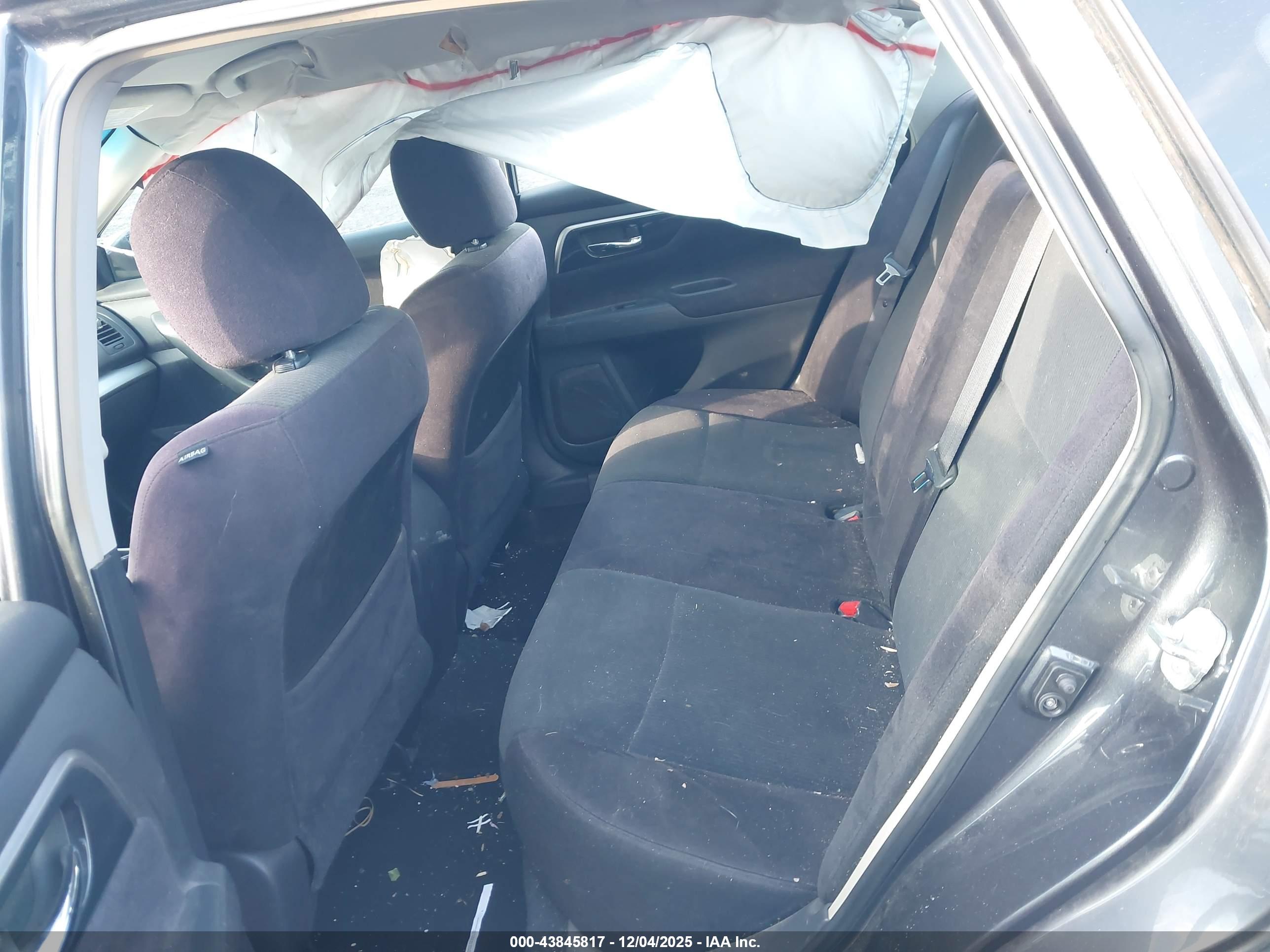 NISSAN ALTIMA image 8