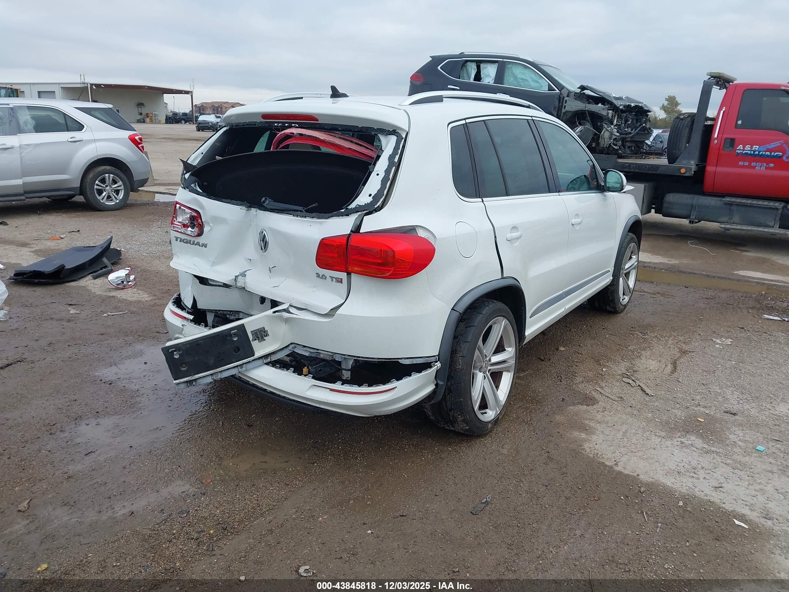 VOLKSWAGEN TIGUAN image 4