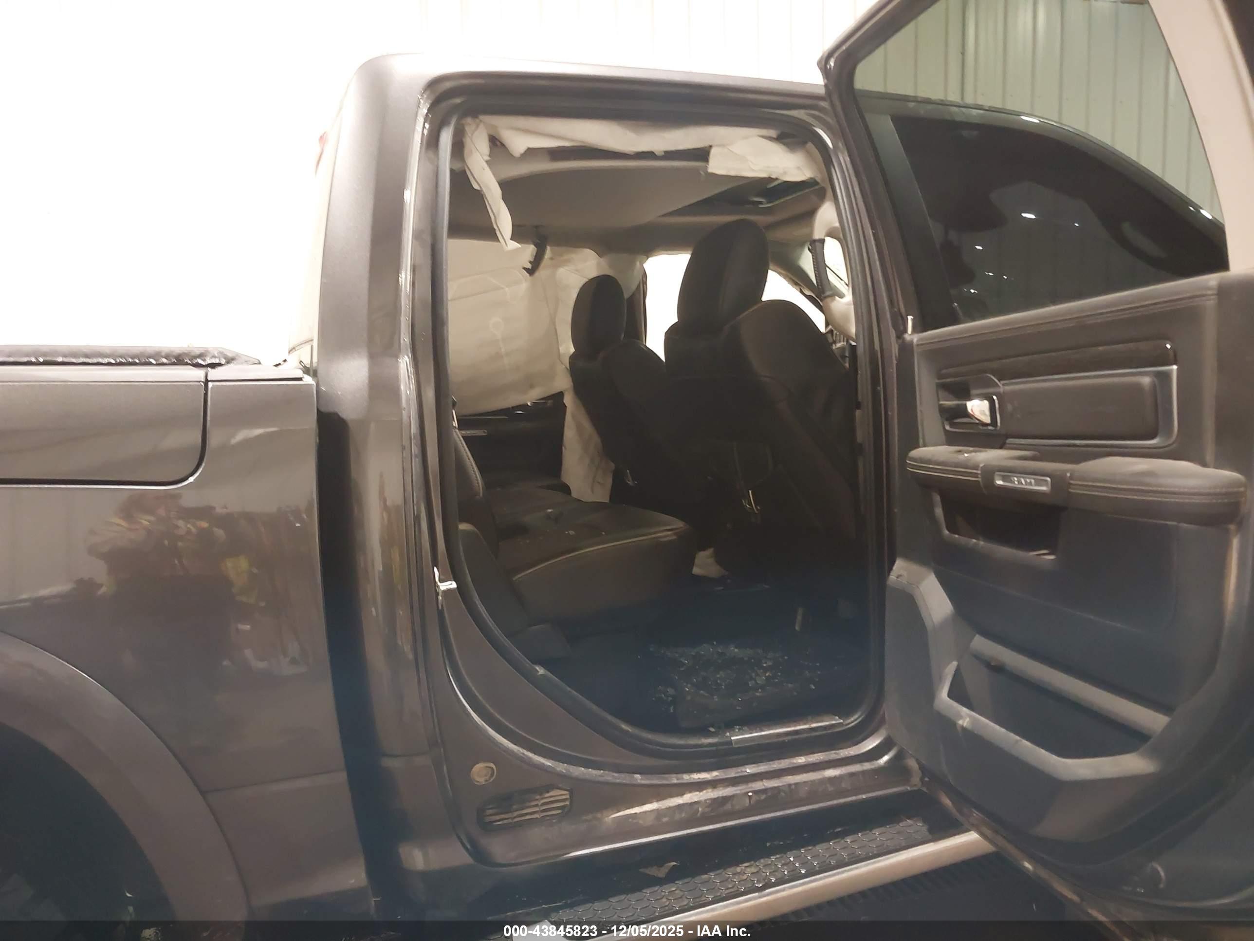 RAM 1500 image 8