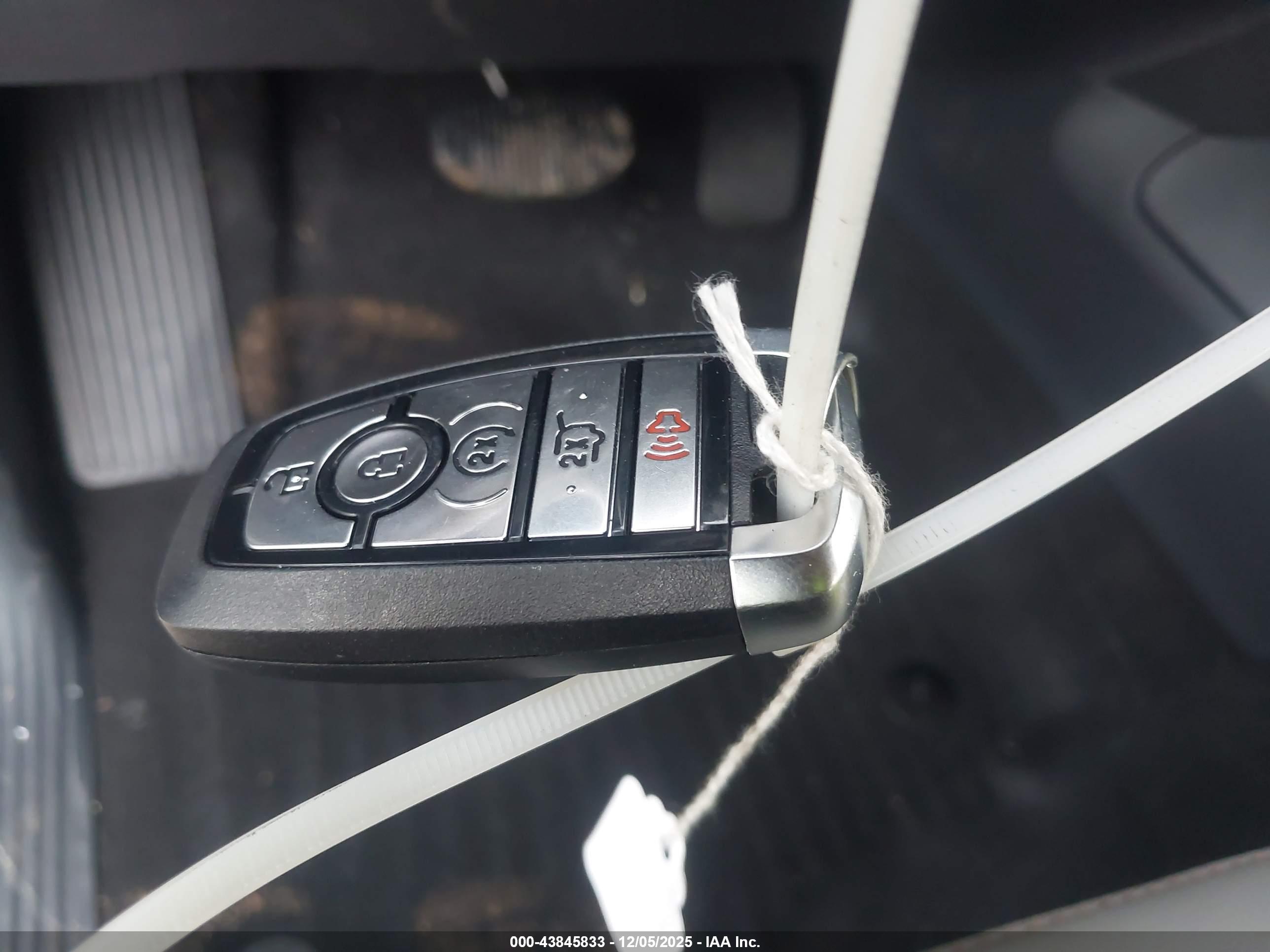 FORD EXPEDITION image 11