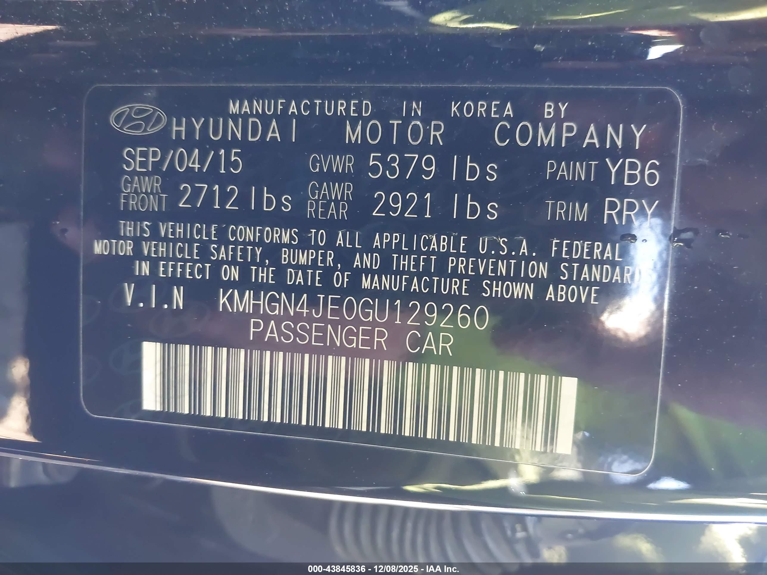 HYUNDAI GENESIS image 9