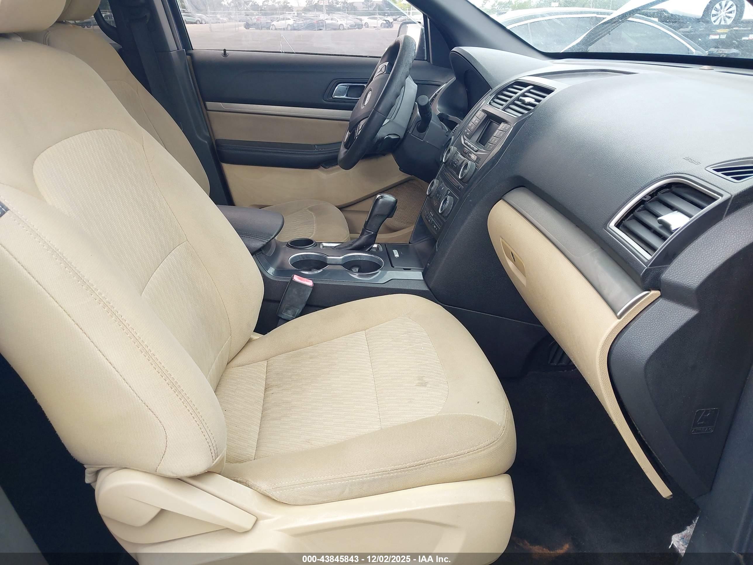 FORD EXPLORER image 5