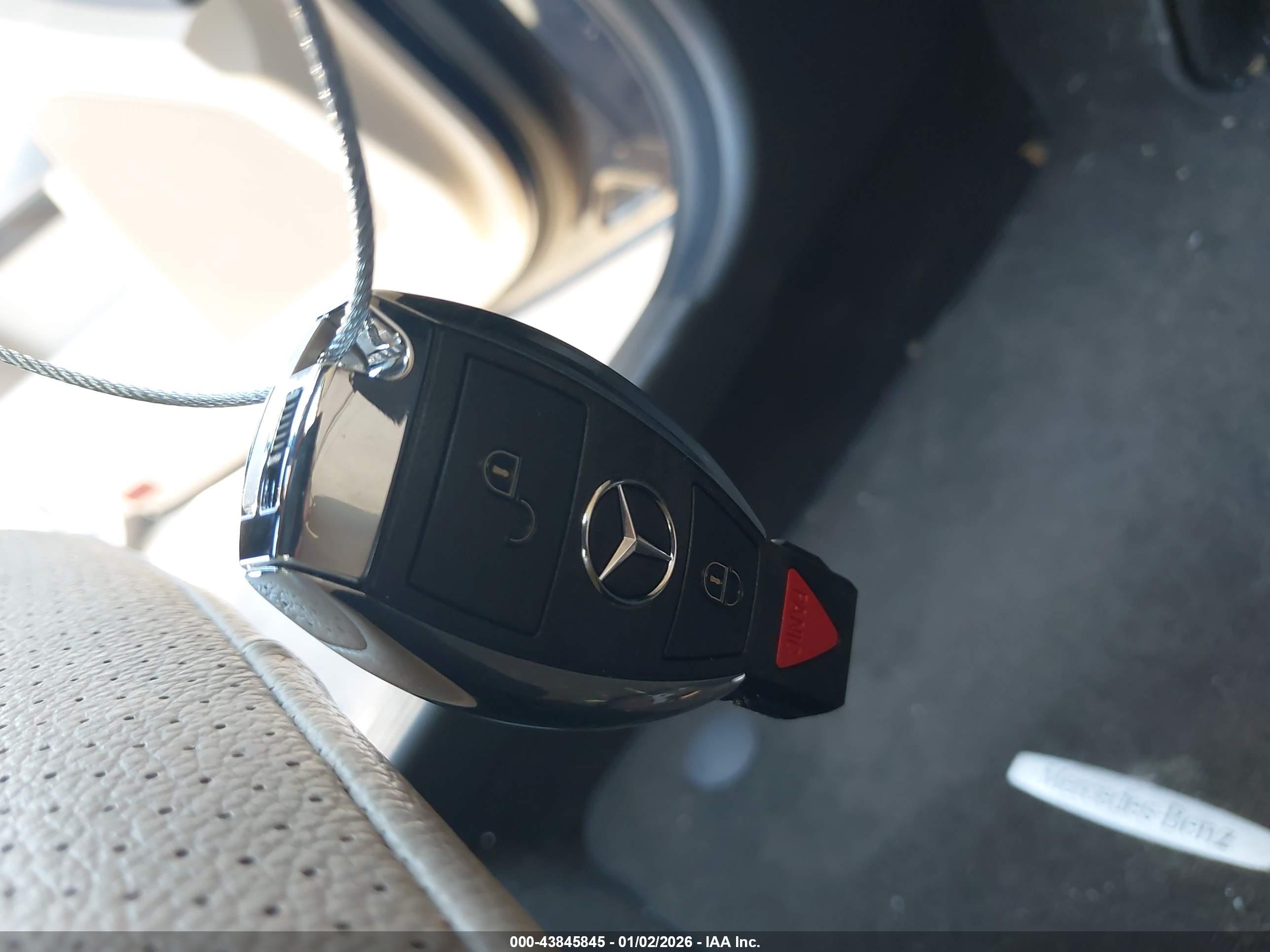 MERCEDES-BENZ GLK image 11