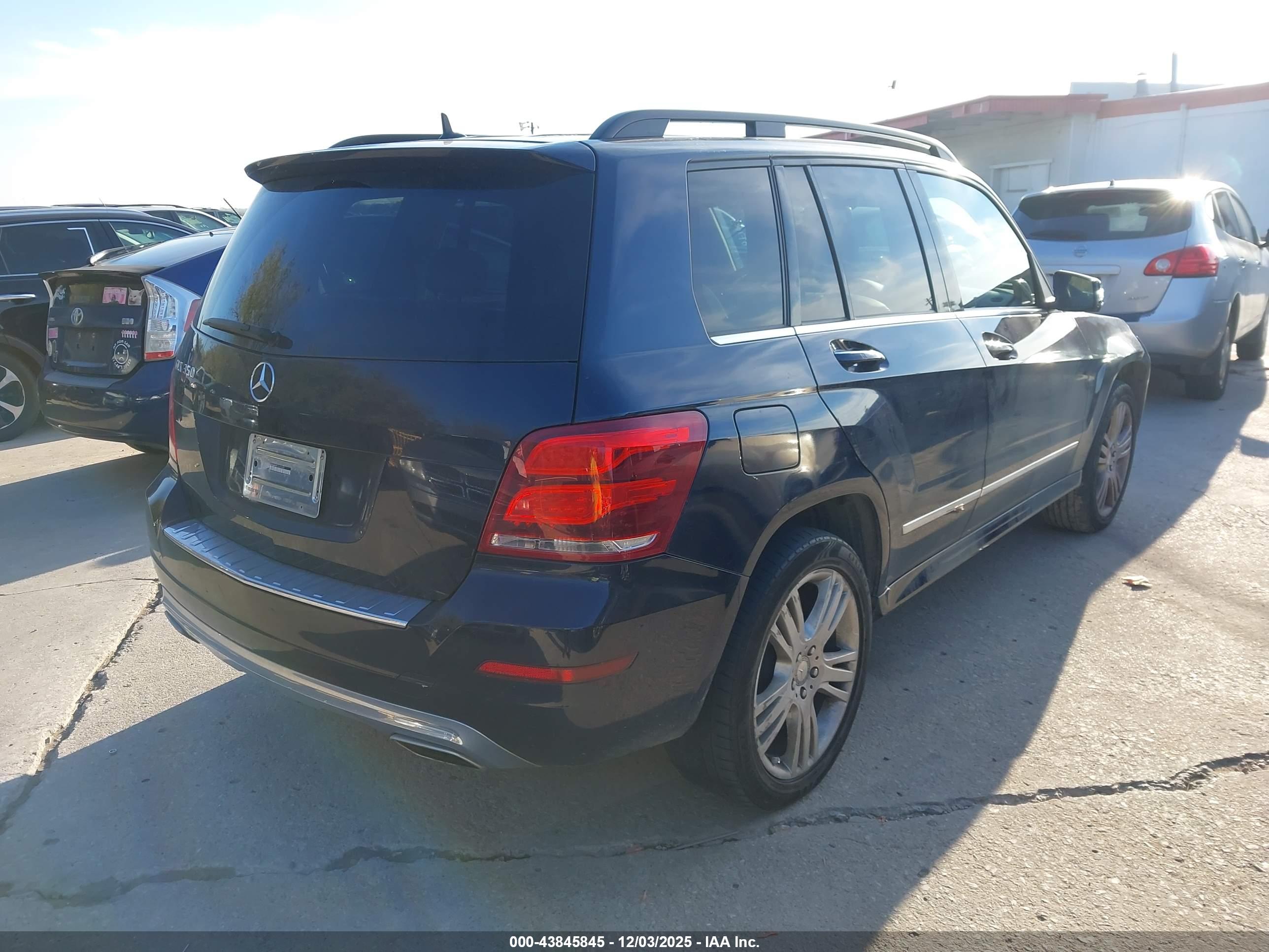 MERCEDES-BENZ GLK image 4