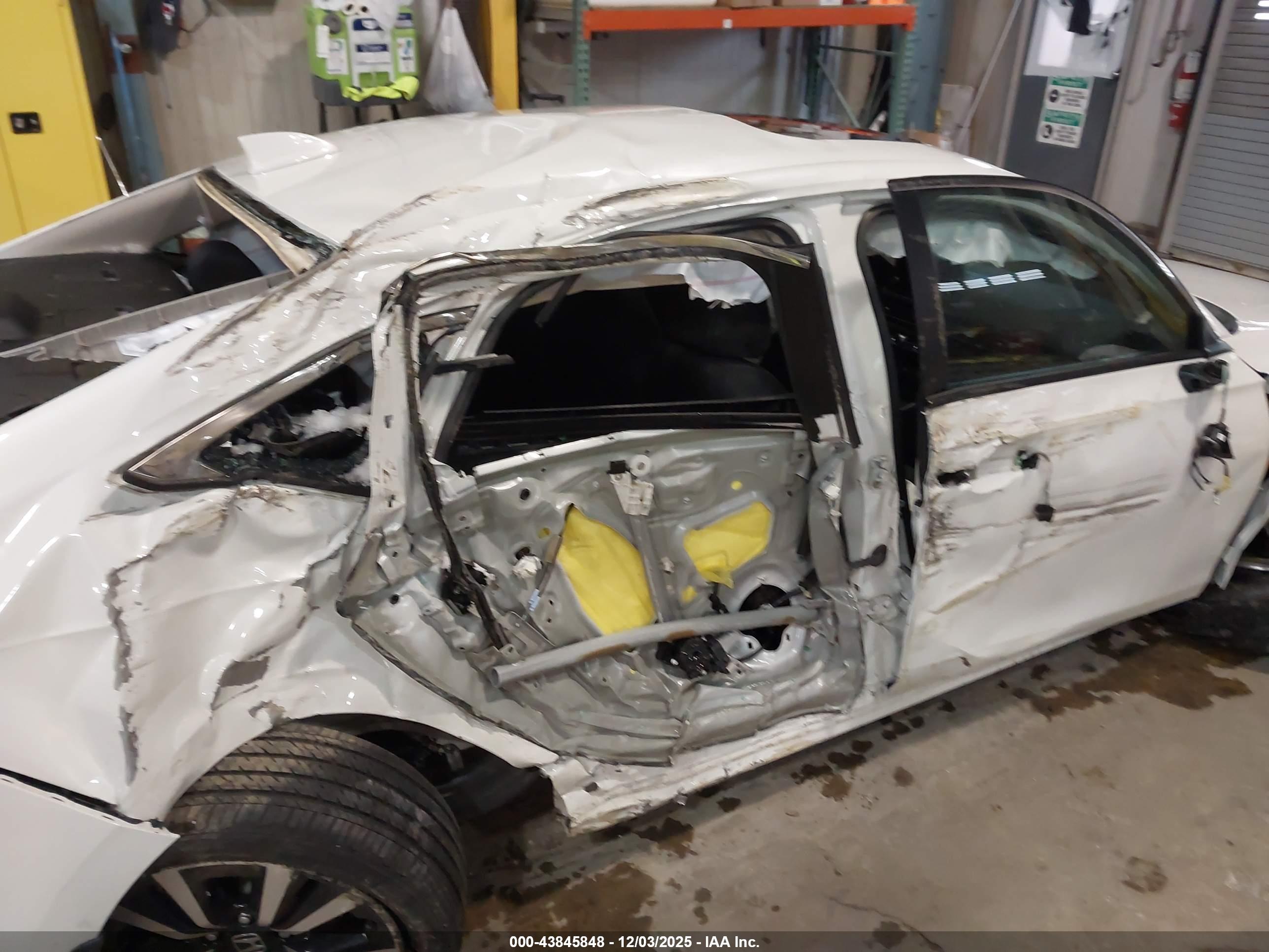 HONDA CIVIC image 6