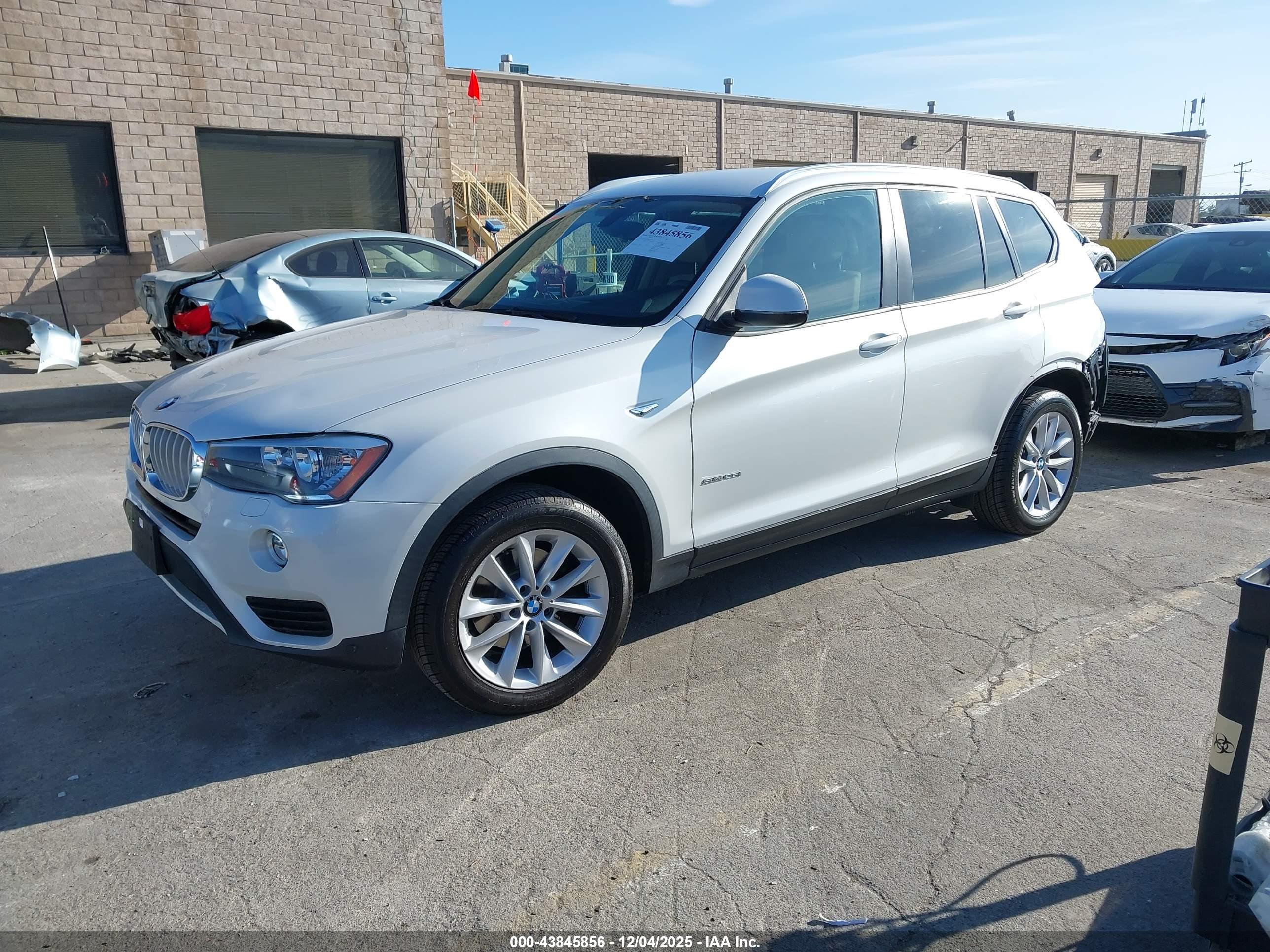 BMW X3 image 2