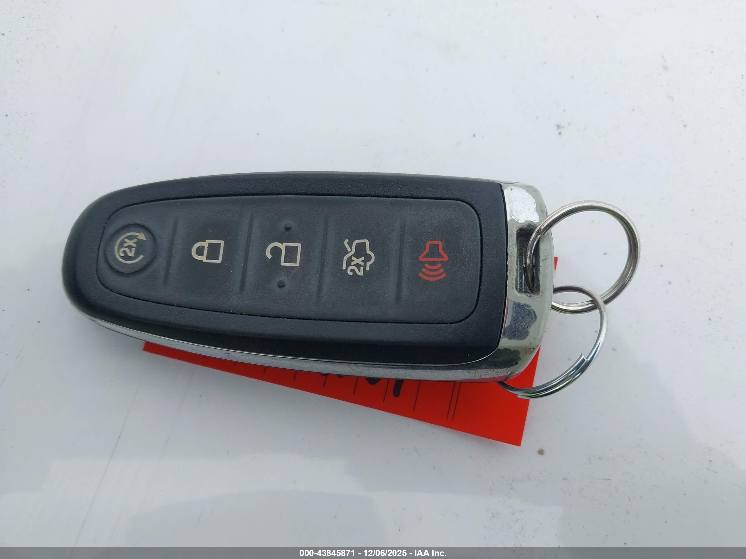 FORD ESCAPE image 11
