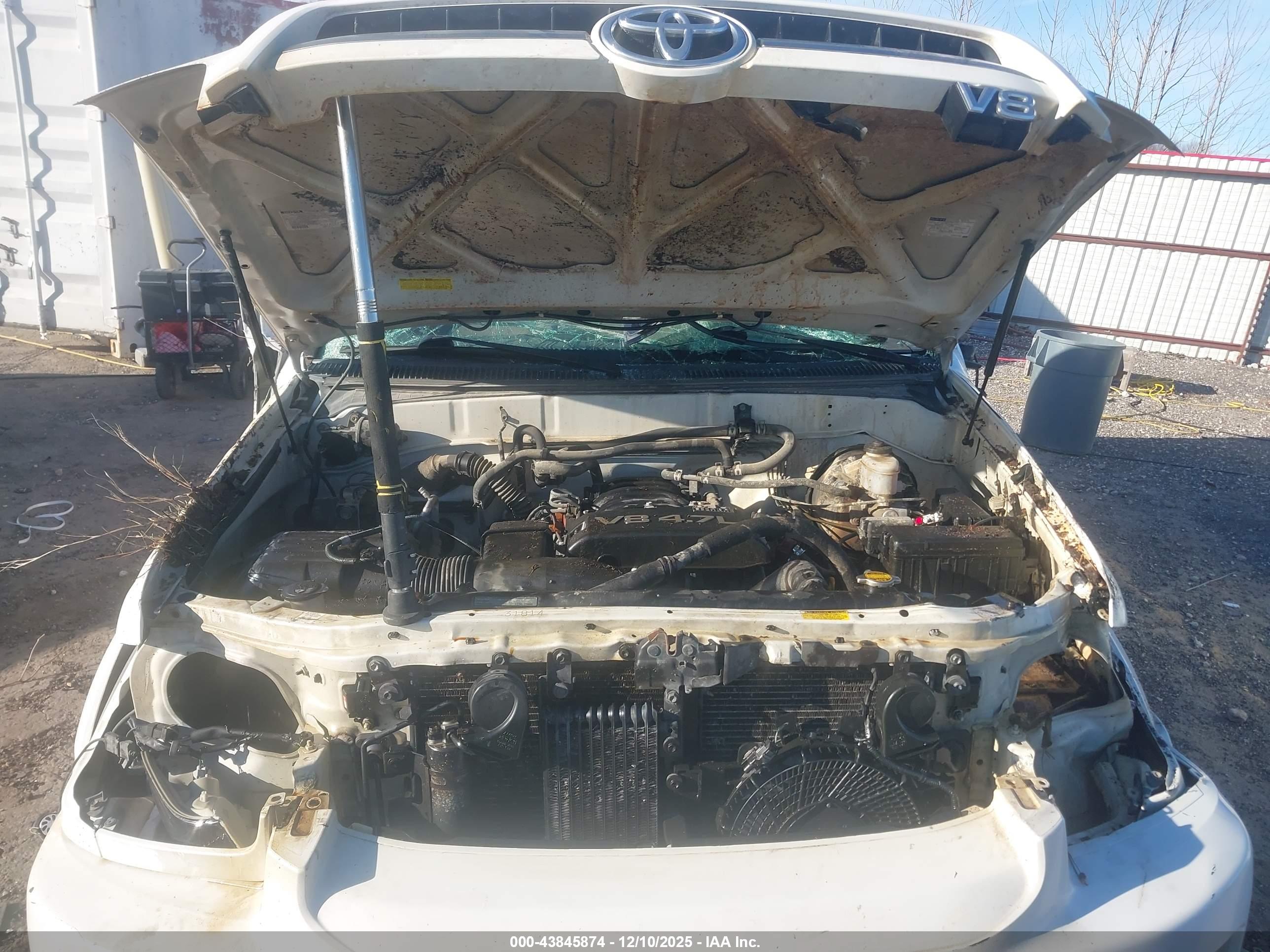 TOYOTA SEQUOIA image 10
