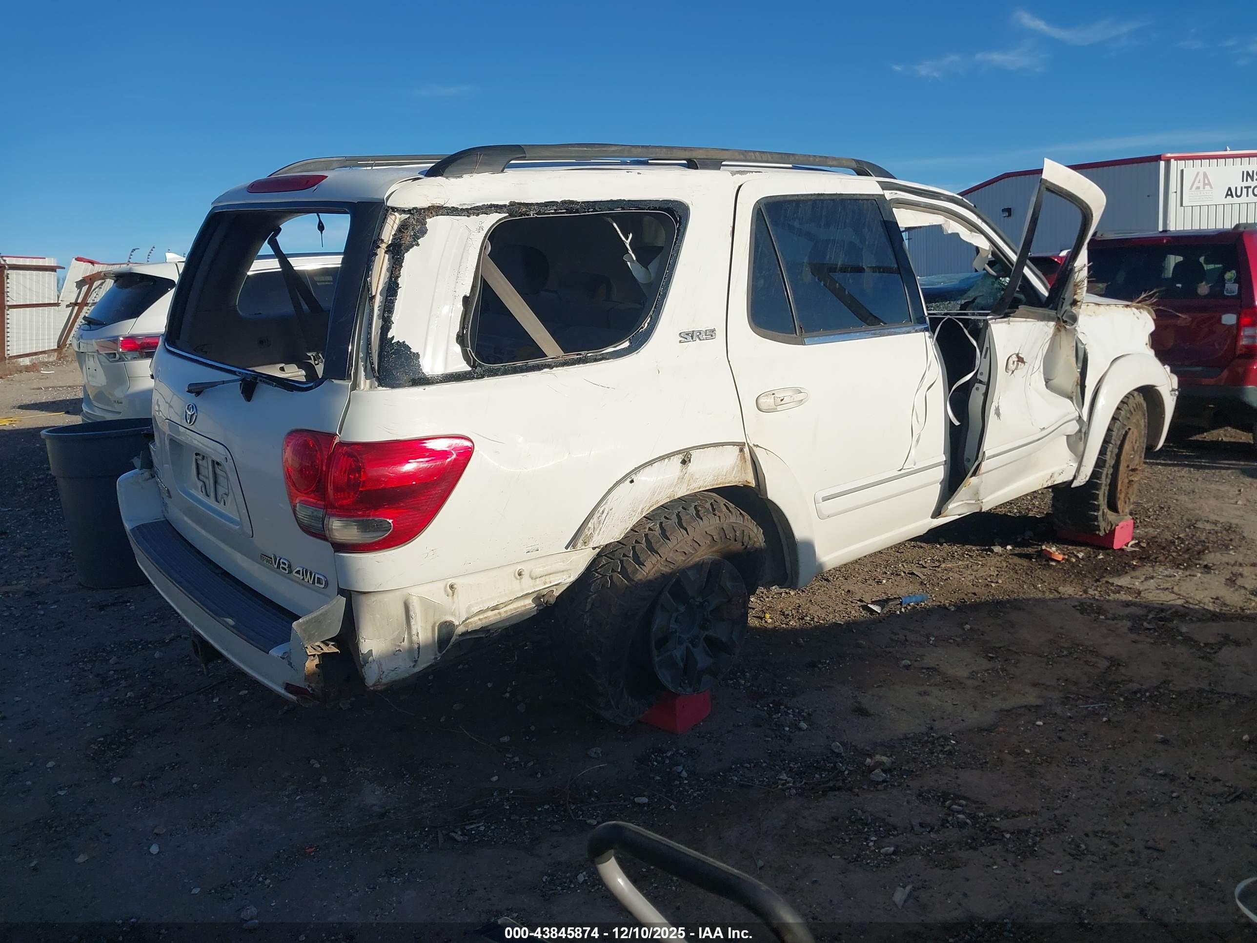 TOYOTA SEQUOIA image 4