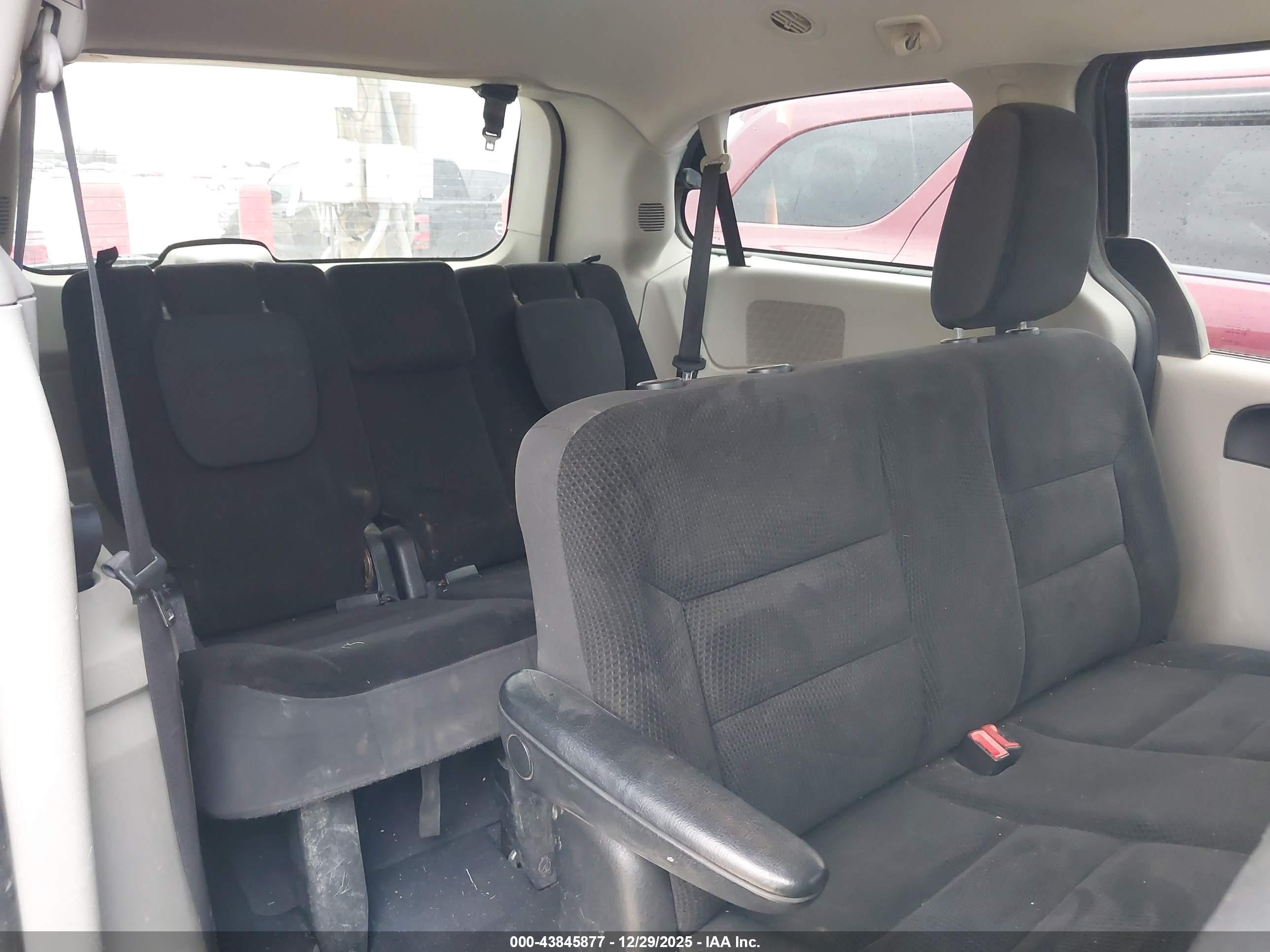 DODGE GRAND image 8