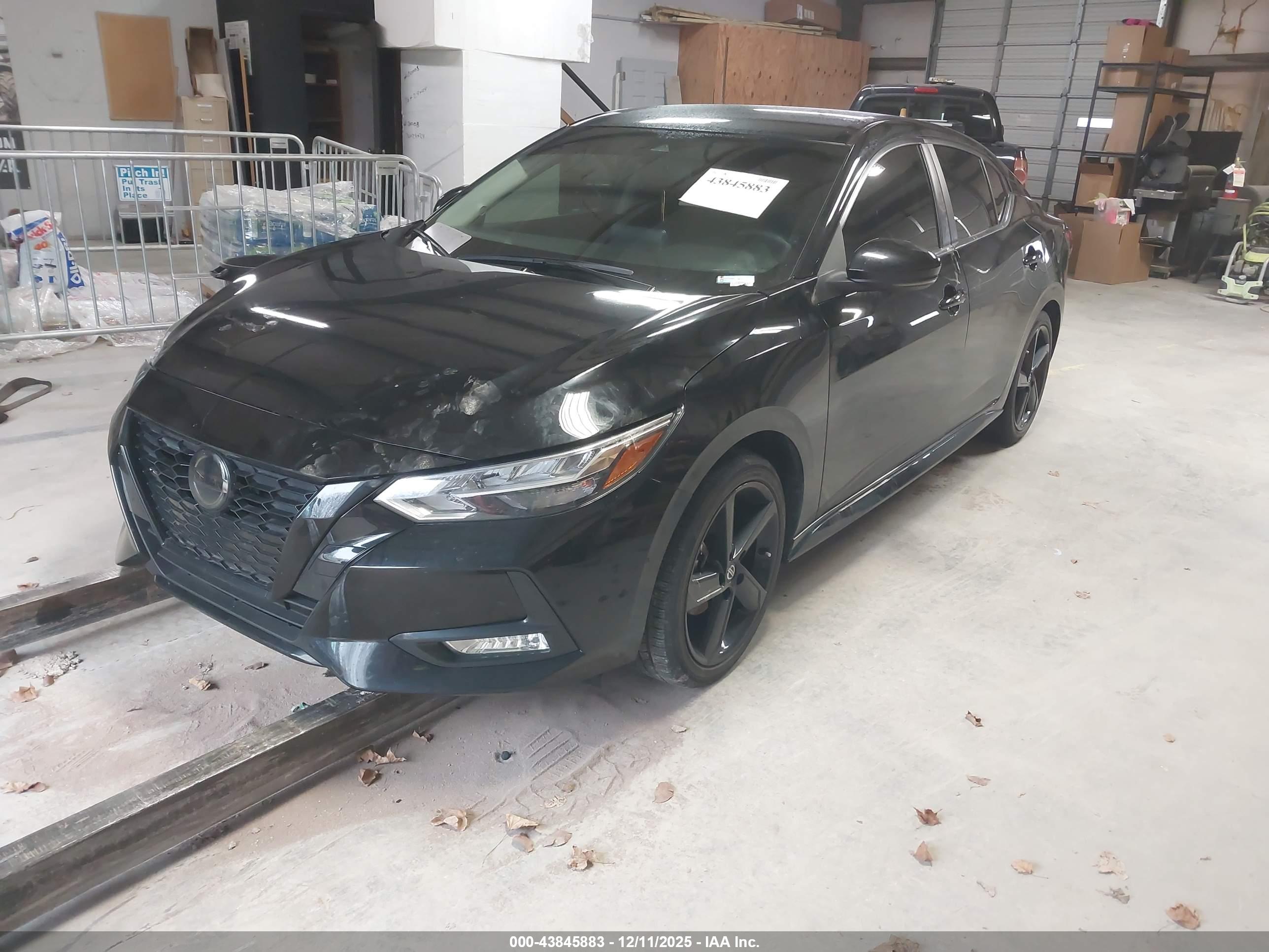 NISSAN SENTRA image 2