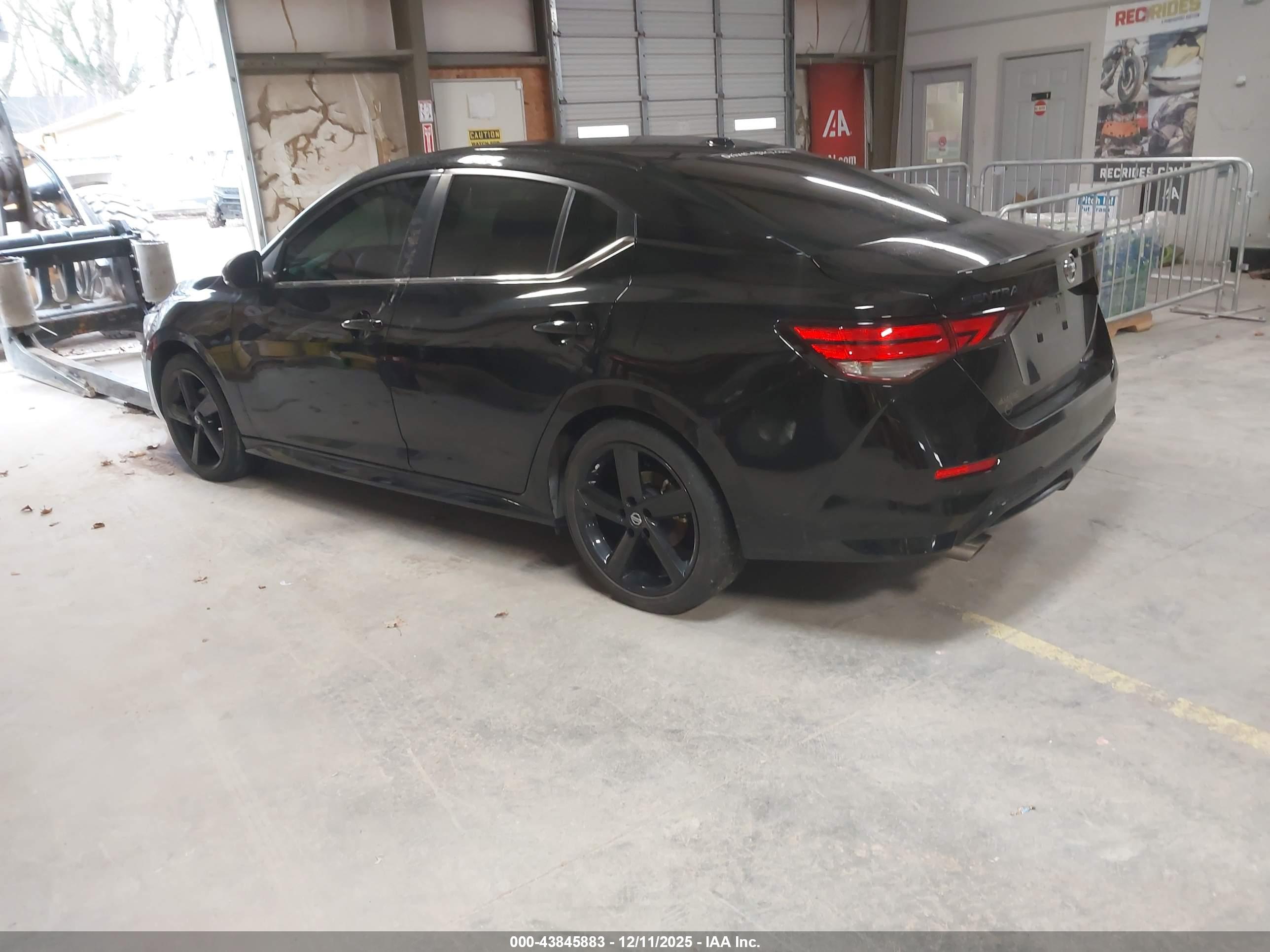 NISSAN SENTRA image 3