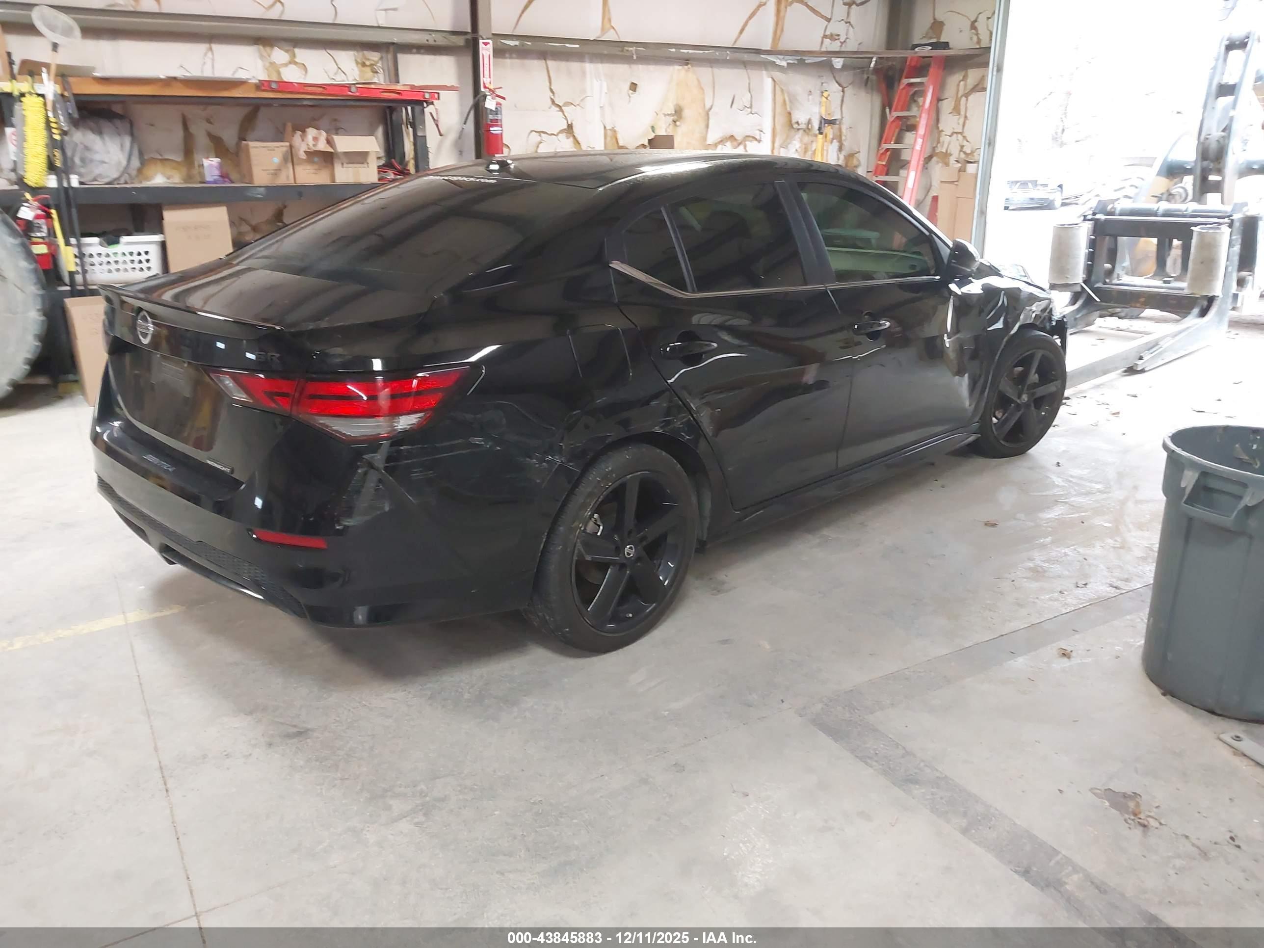 NISSAN SENTRA image 4