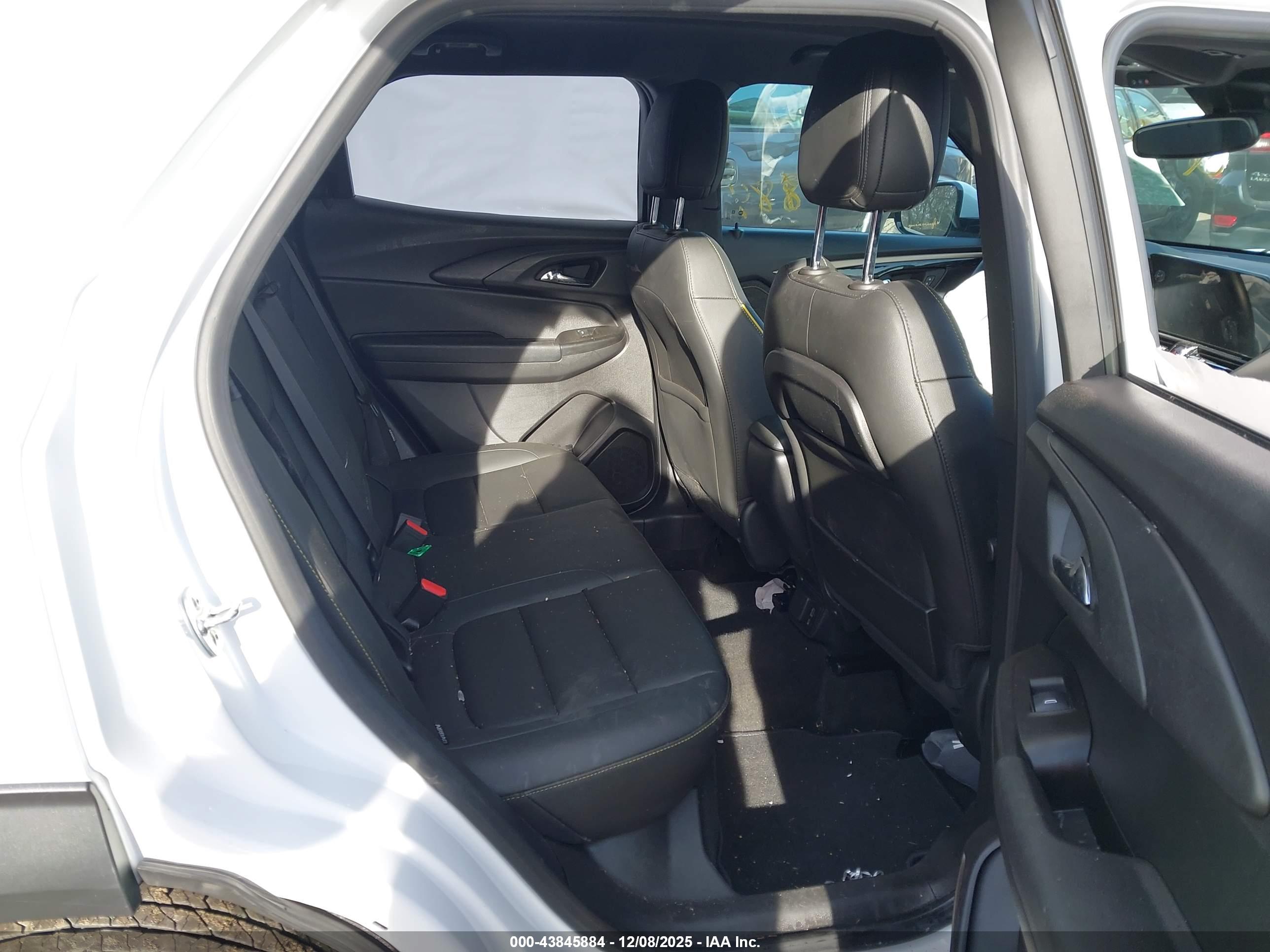 CHEVROLET TRAILBLAZER image 8