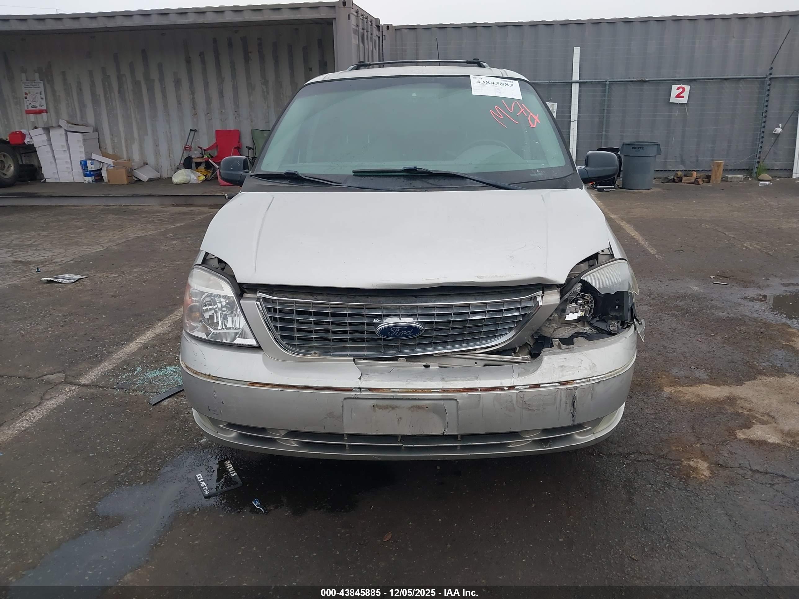 FORD FREESTAR image 6