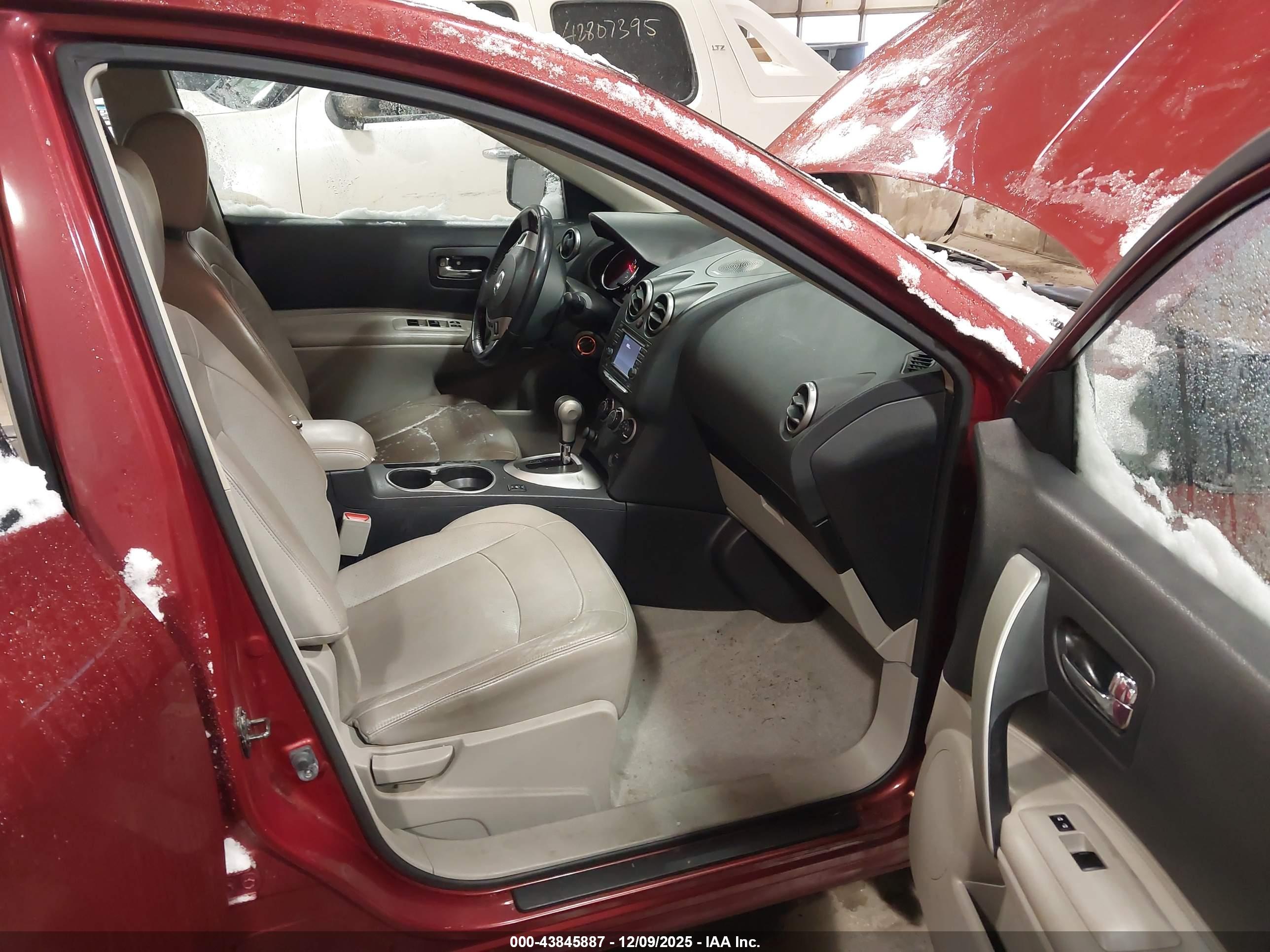 NISSAN ROGUE image 5