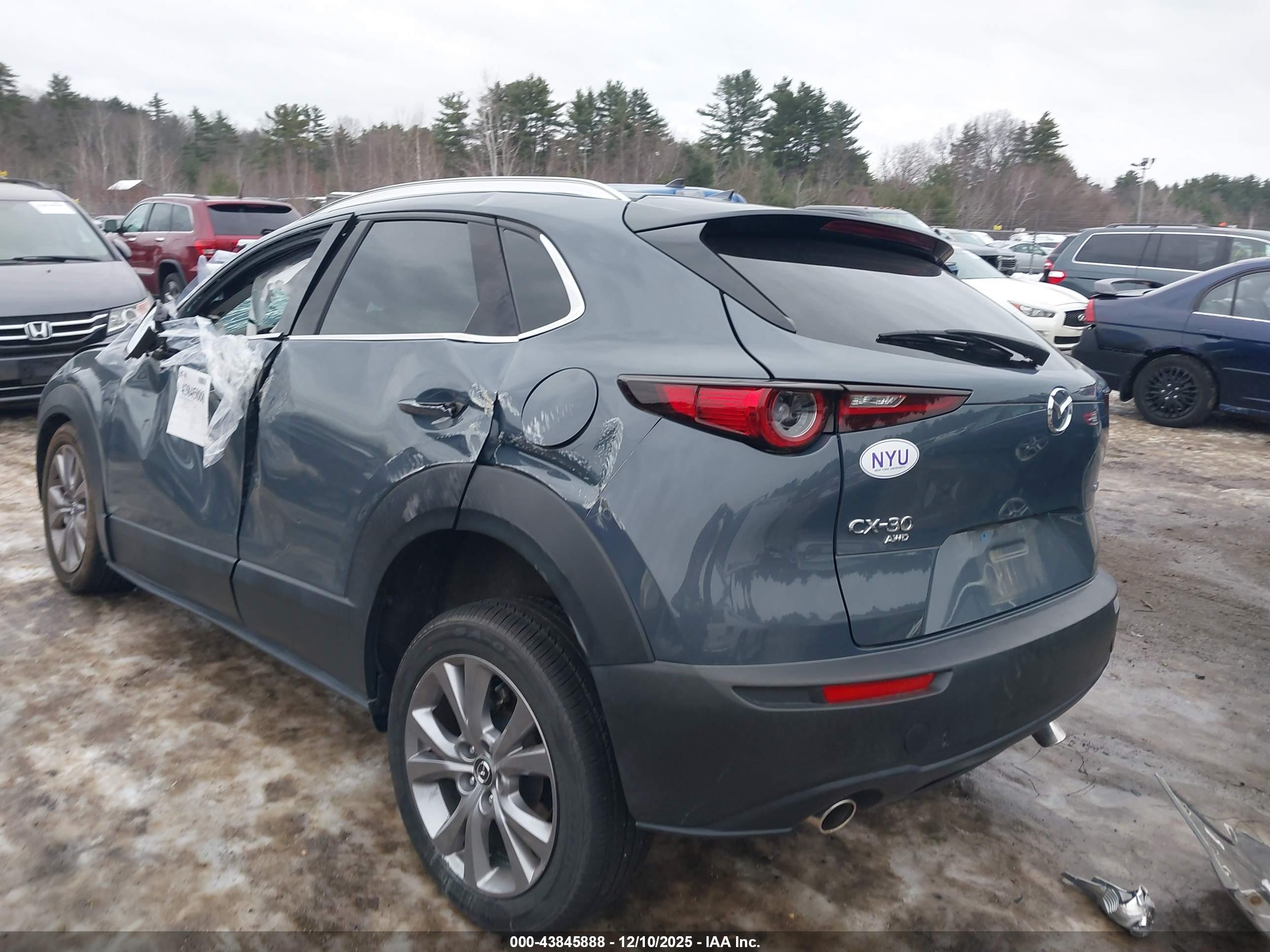 MAZDA CX-30 image 3
