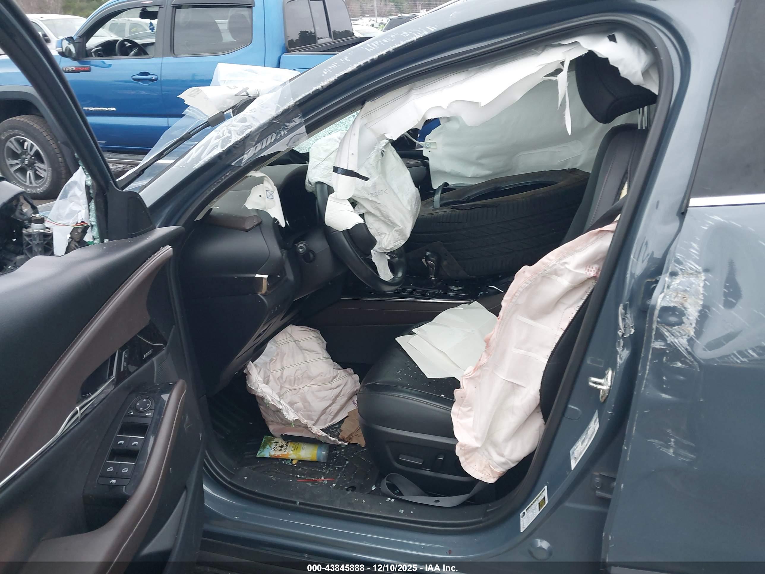 MAZDA CX-30 image 5