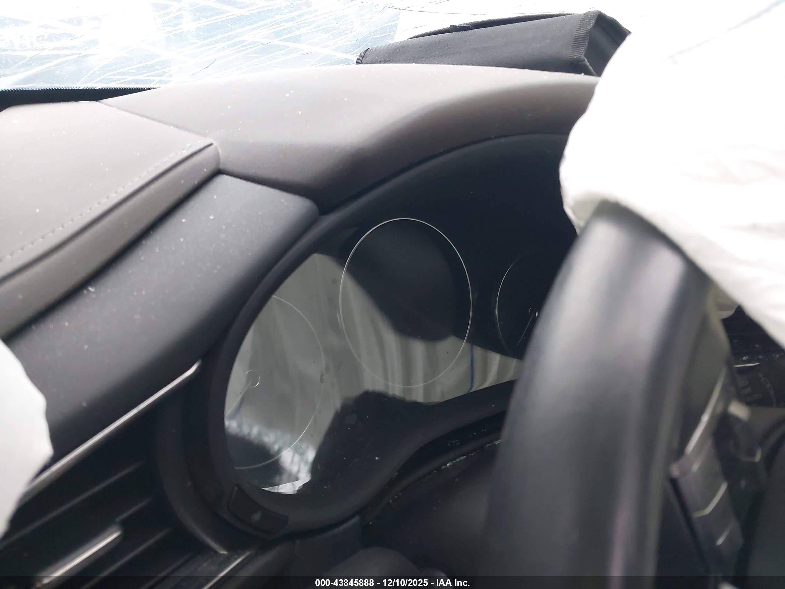 MAZDA CX-30 image 7