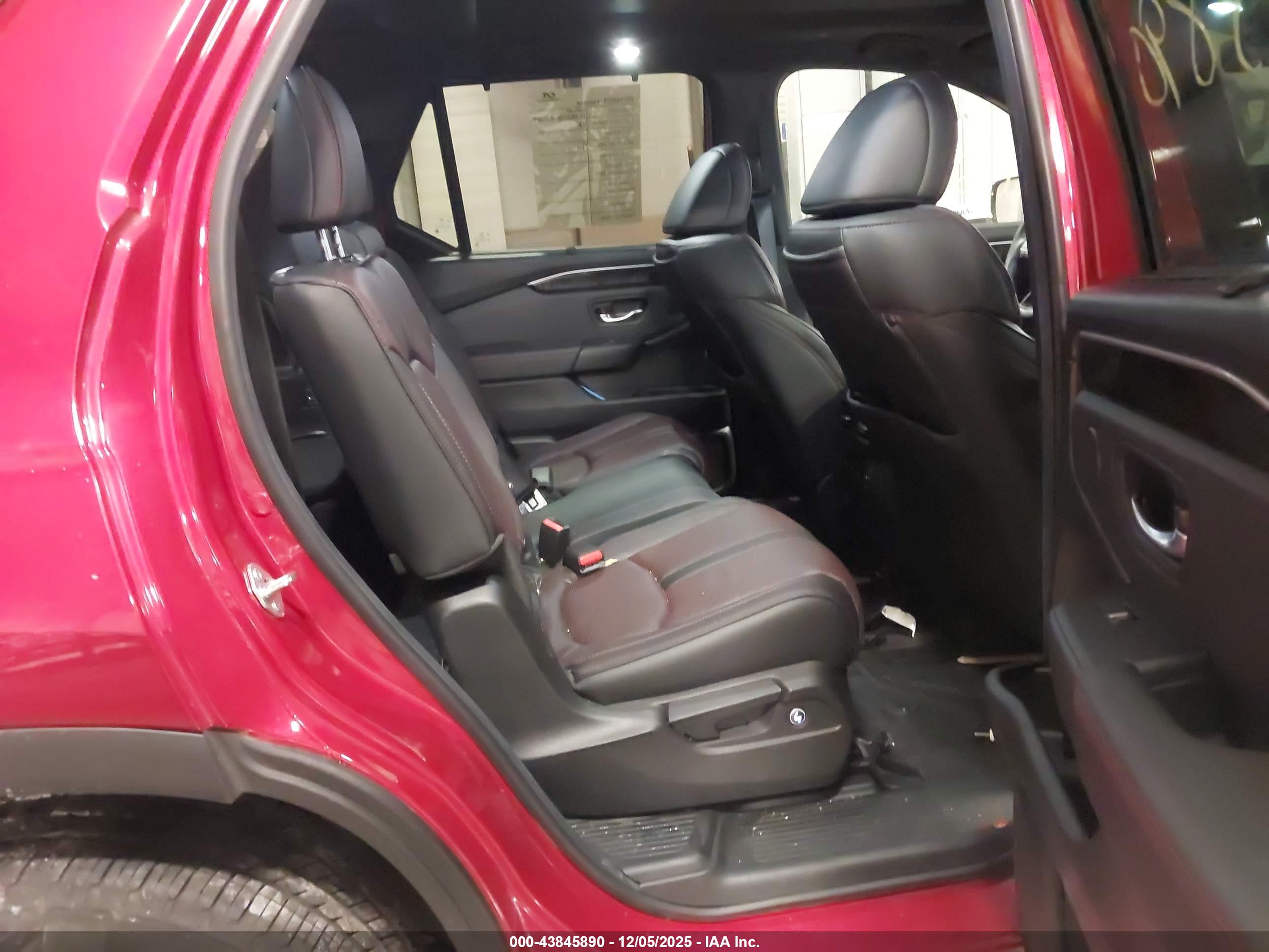 HONDA PILOT image 8