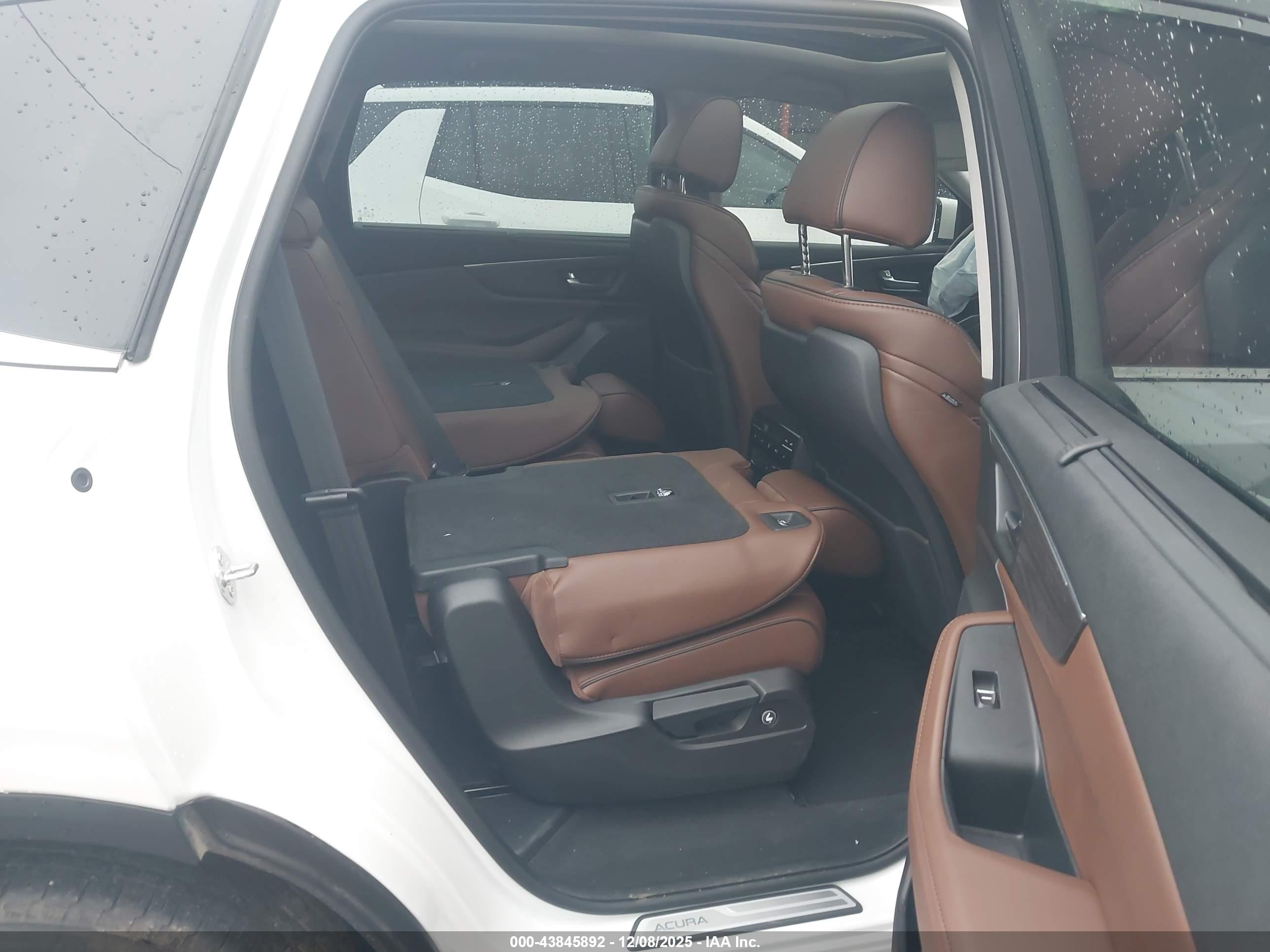 ACURA MDX image 8