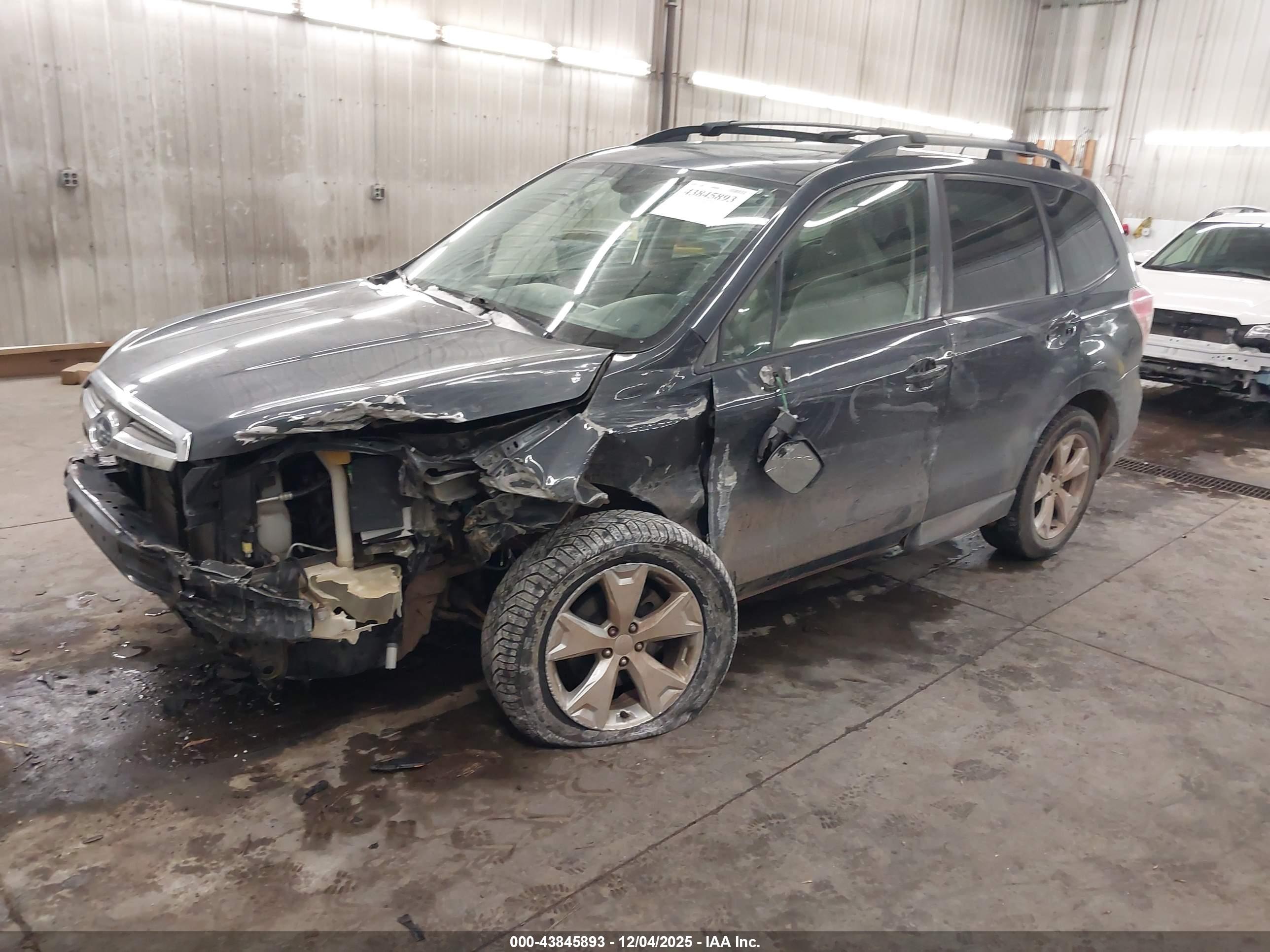 SUBARU FORESTER image 2
