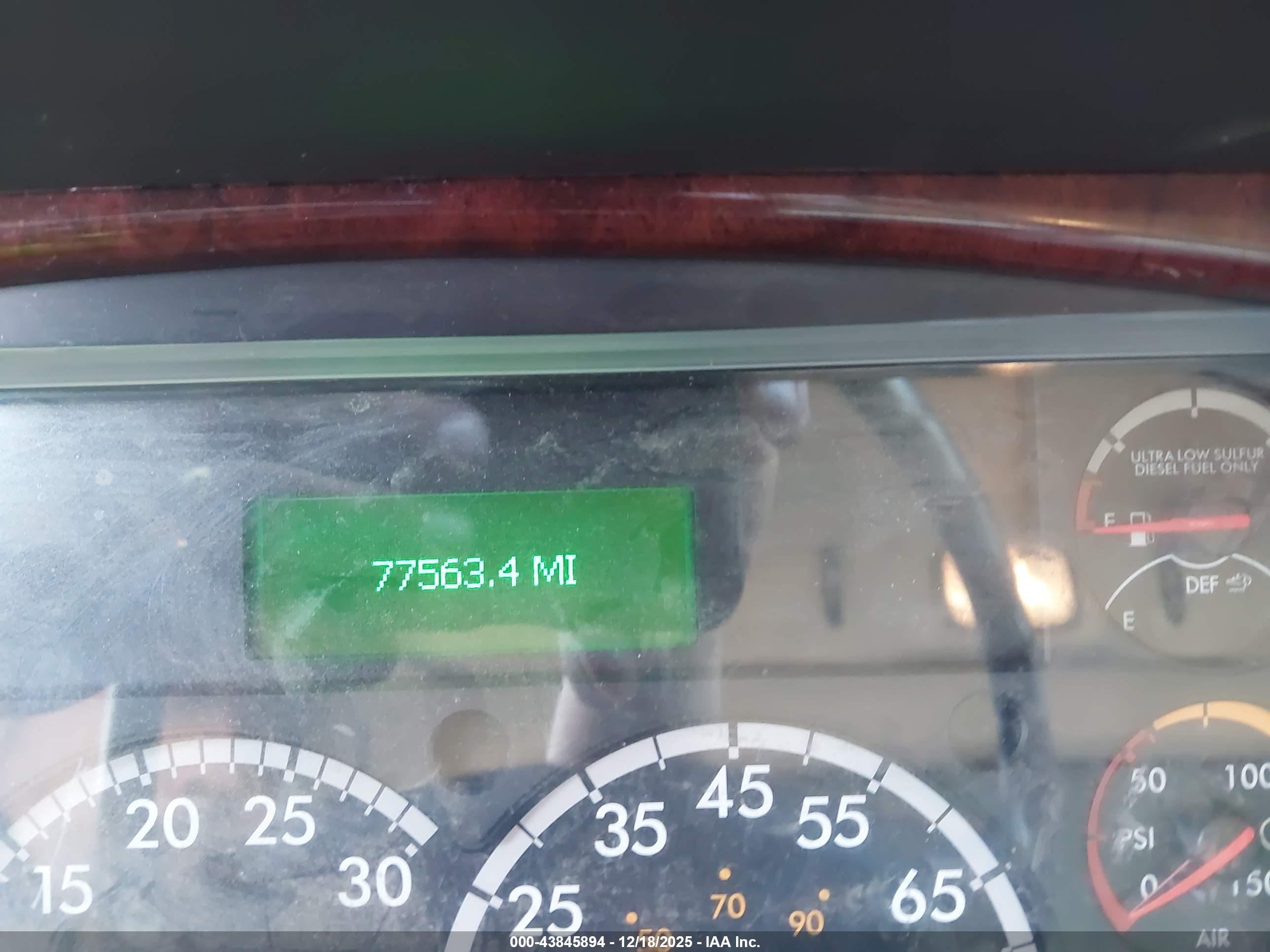 FREIGHTLINER M2 image 6