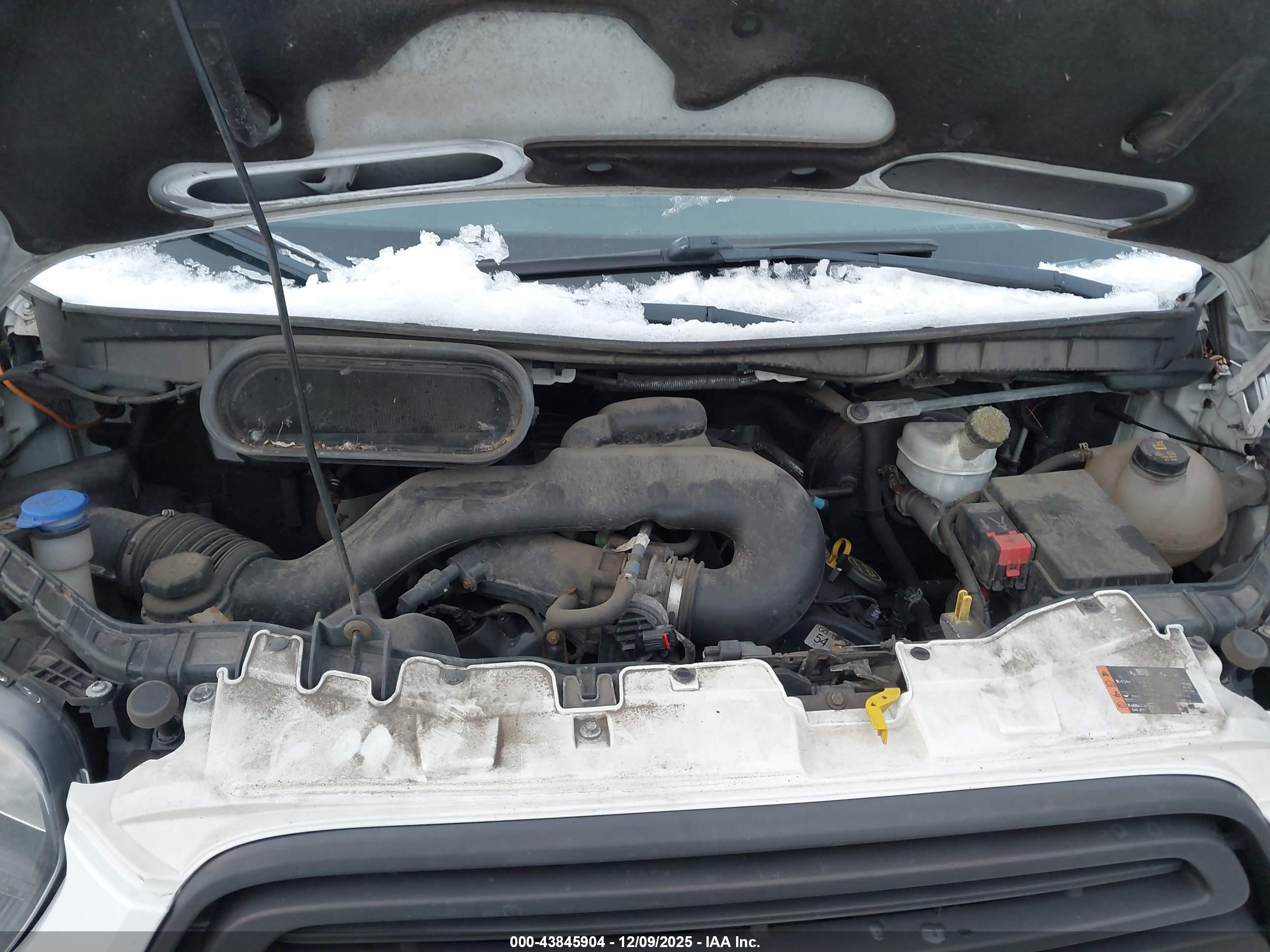 FORD TRANSIT-150 image 10