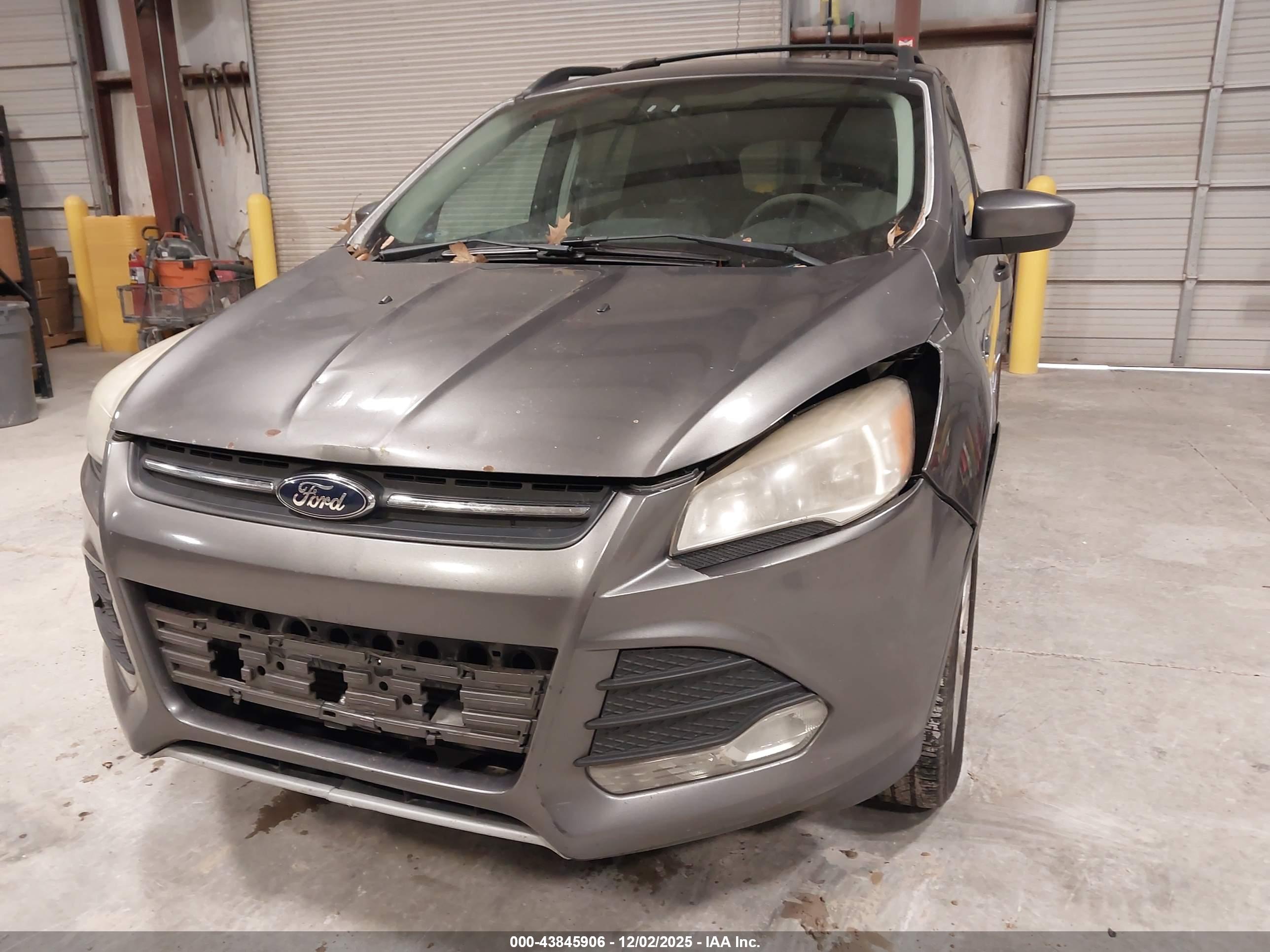 FORD ESCAPE image 6