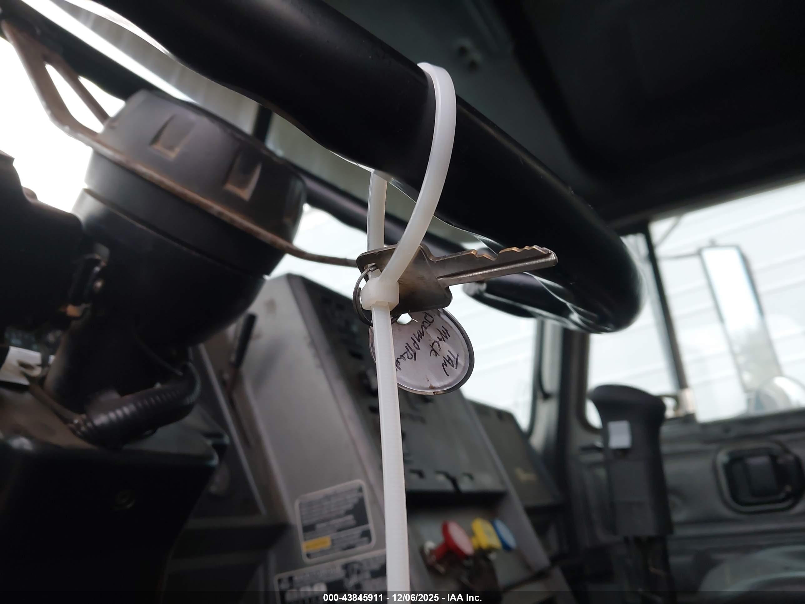 MACK 600 image 11