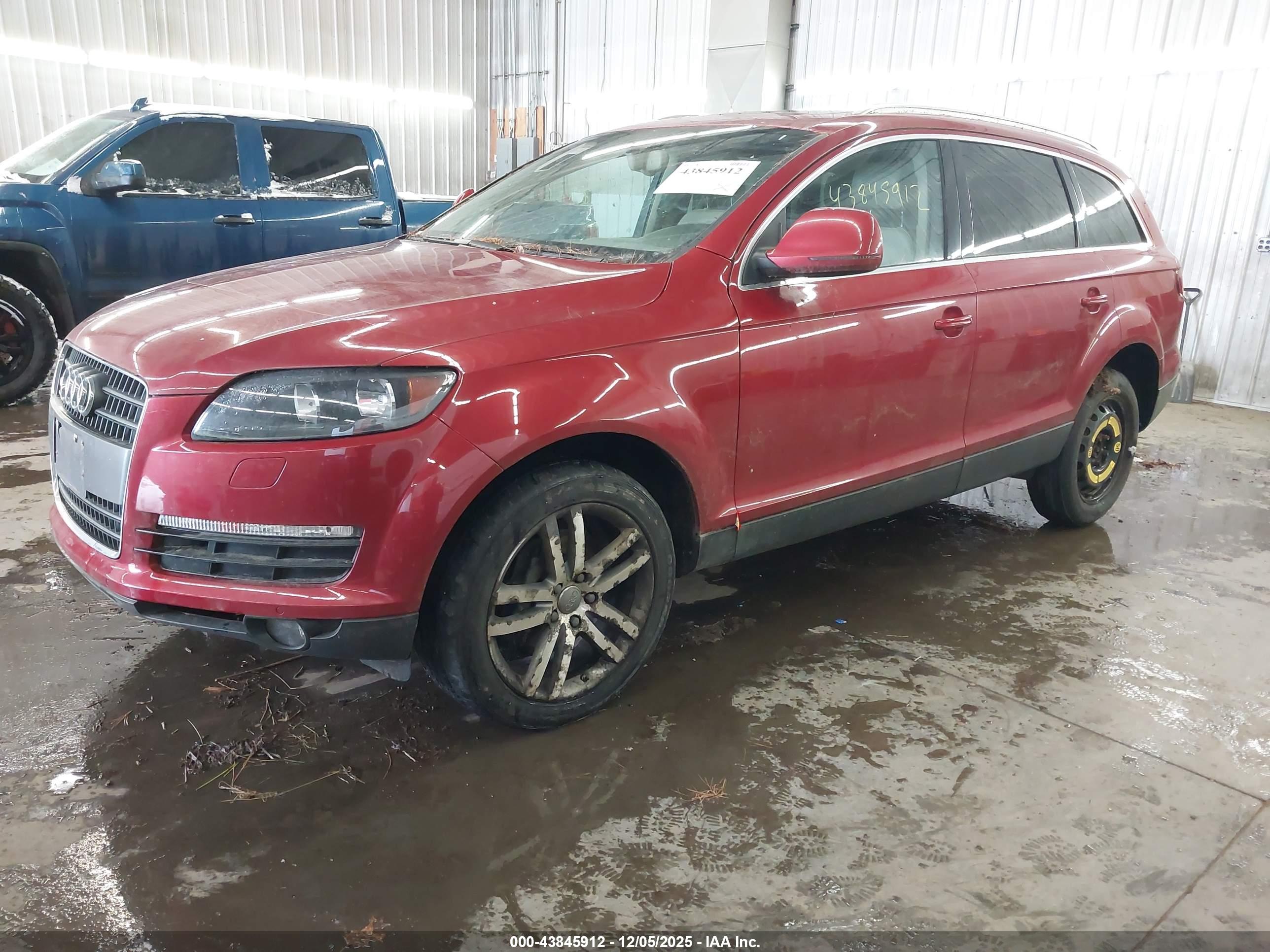 AUDI Q7 image 2