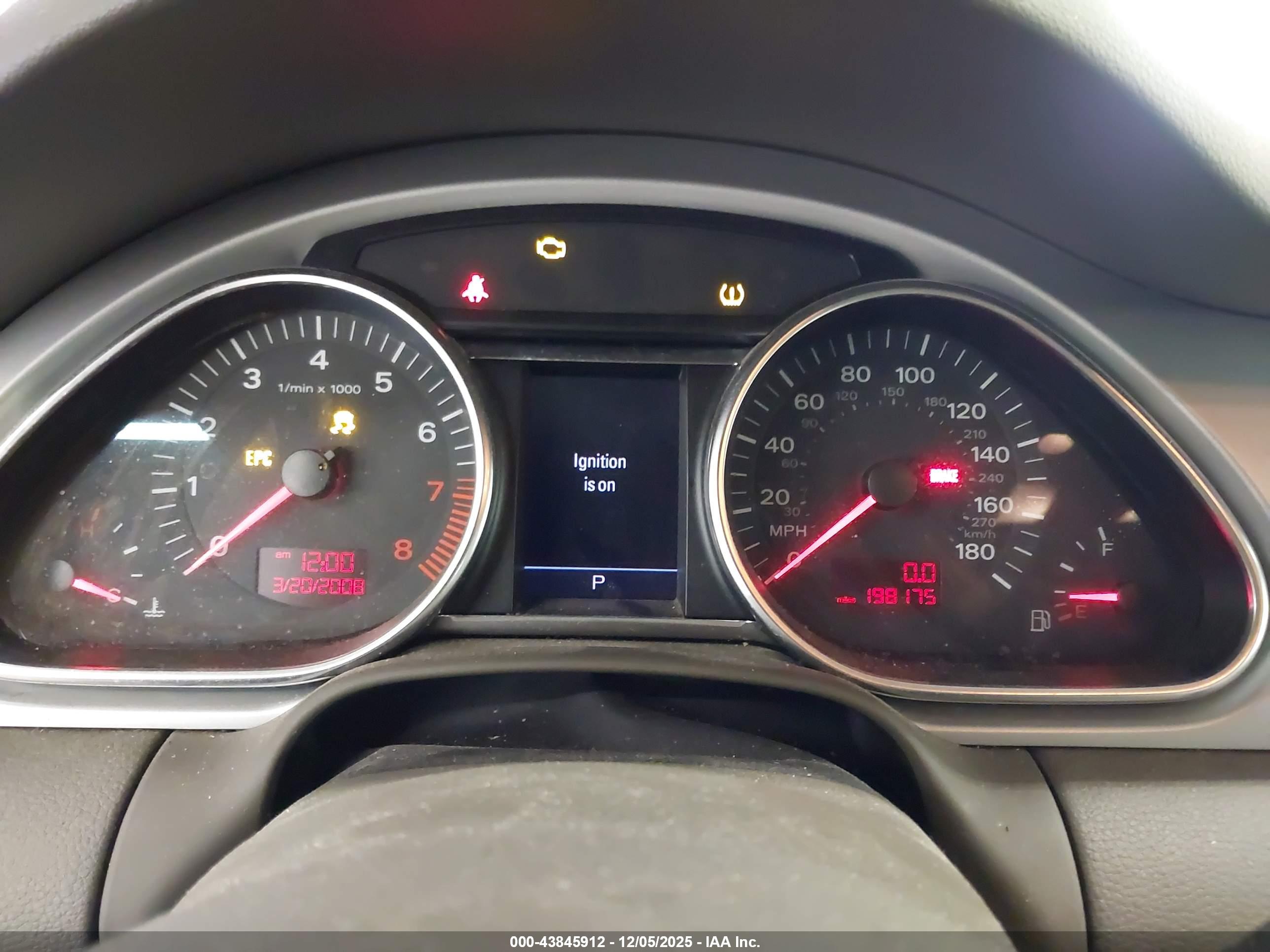 AUDI Q7 image 7