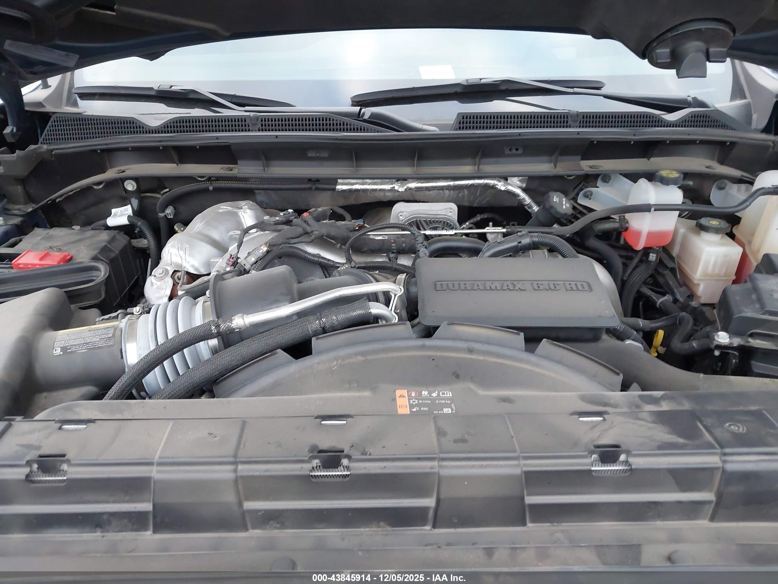 GMC SIERRA image 10