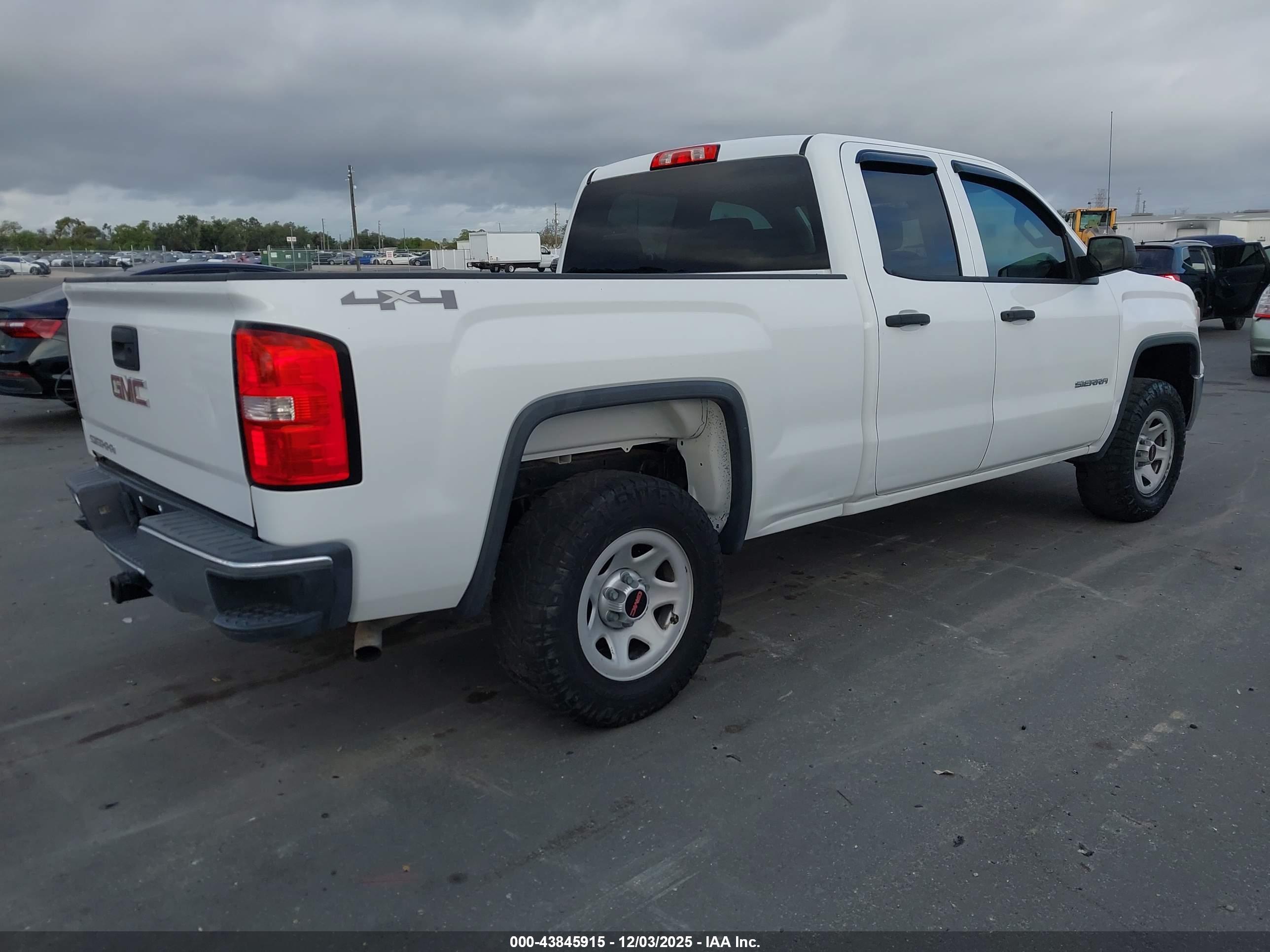 GMC SIERRA image 4
