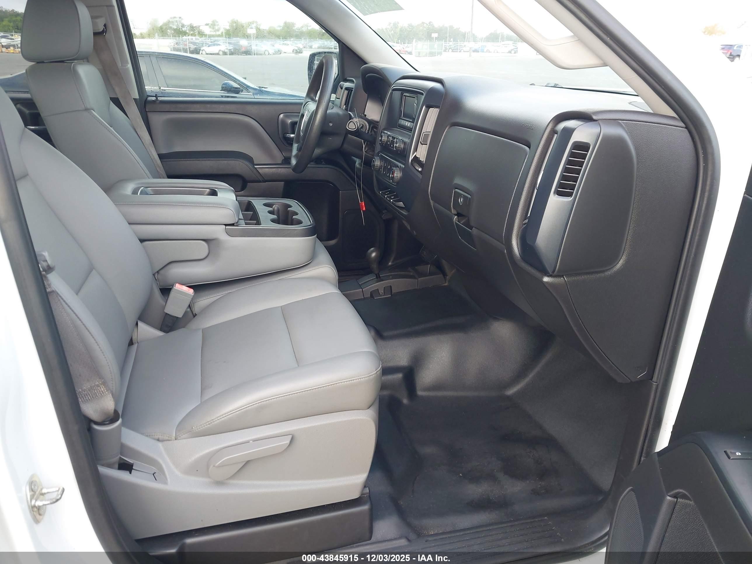 GMC SIERRA image 5