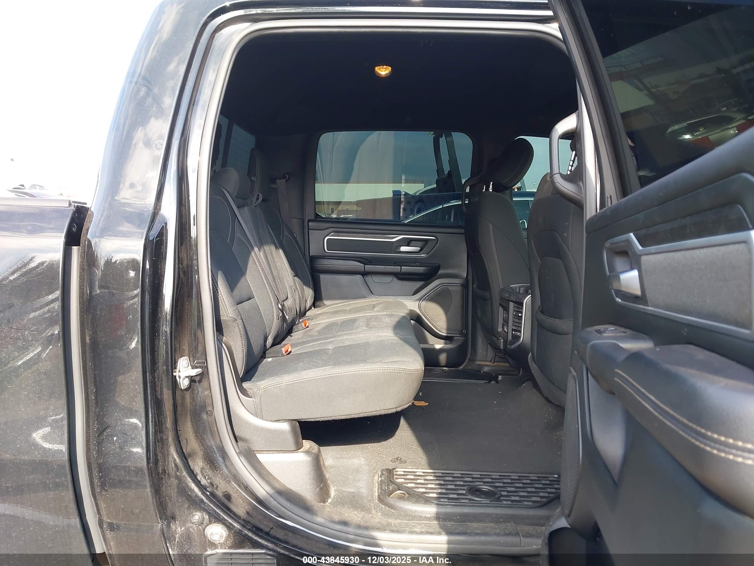 RAM 1500 image 8