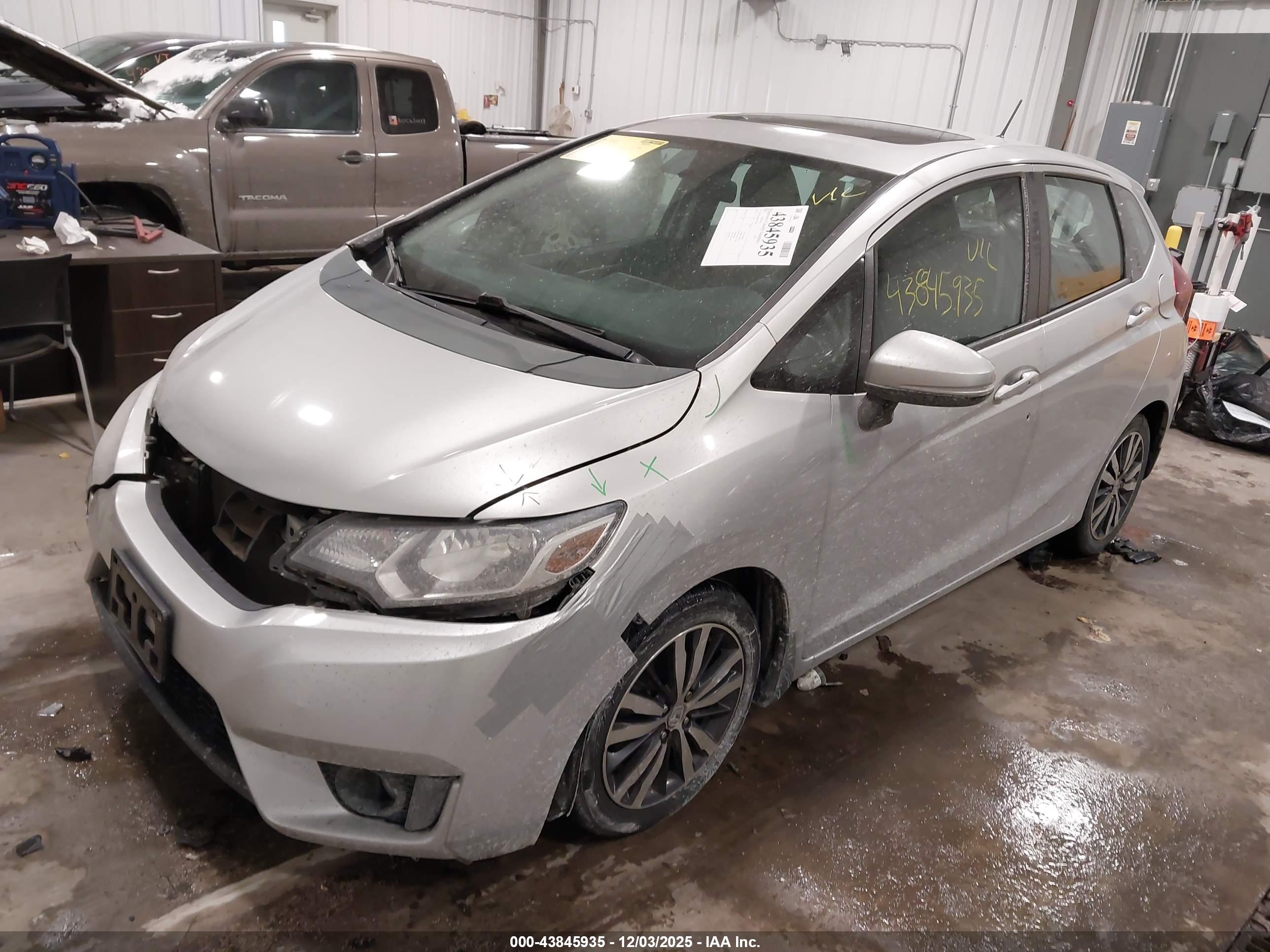 HONDA FIT image 2