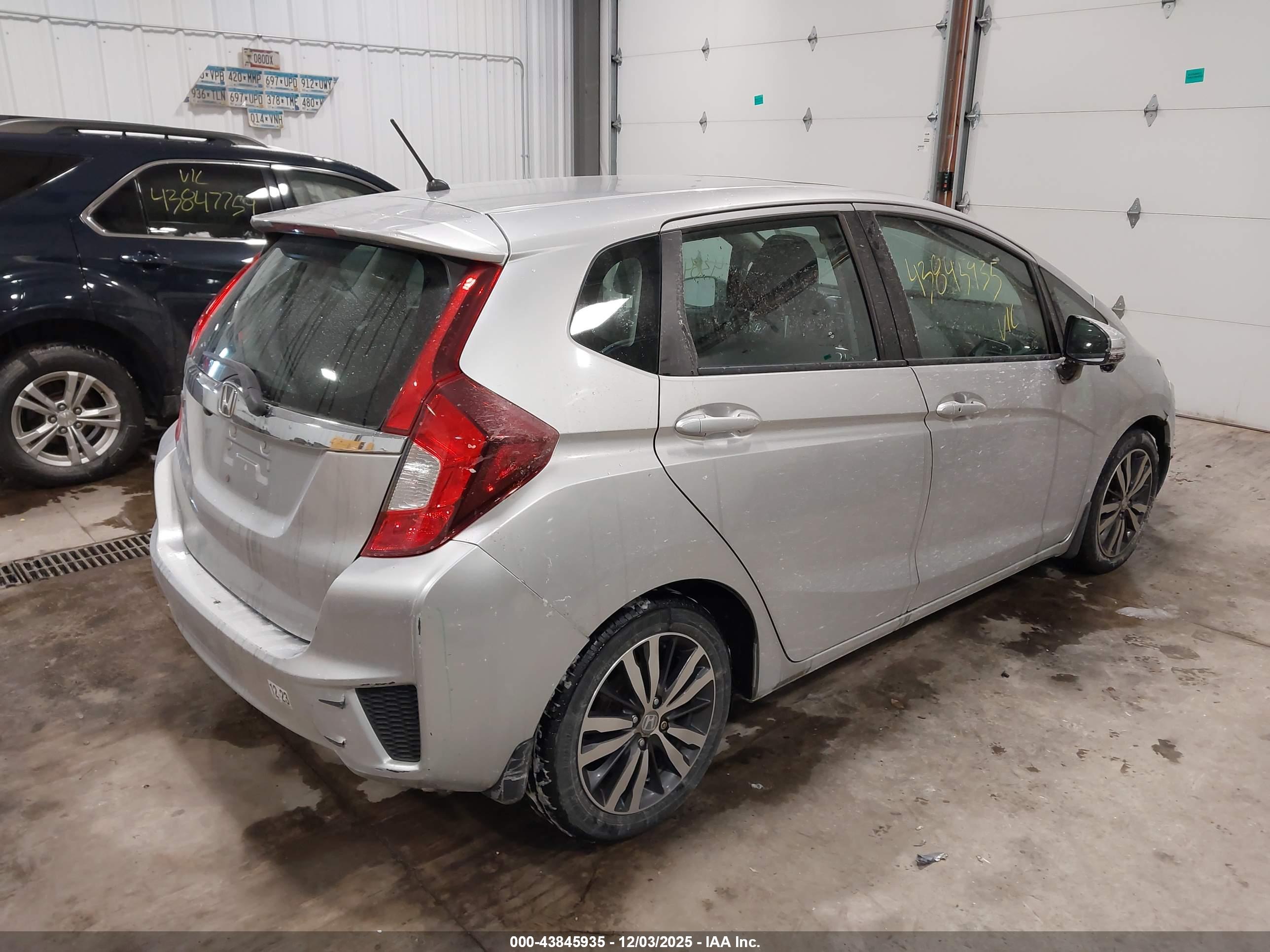HONDA FIT image 4