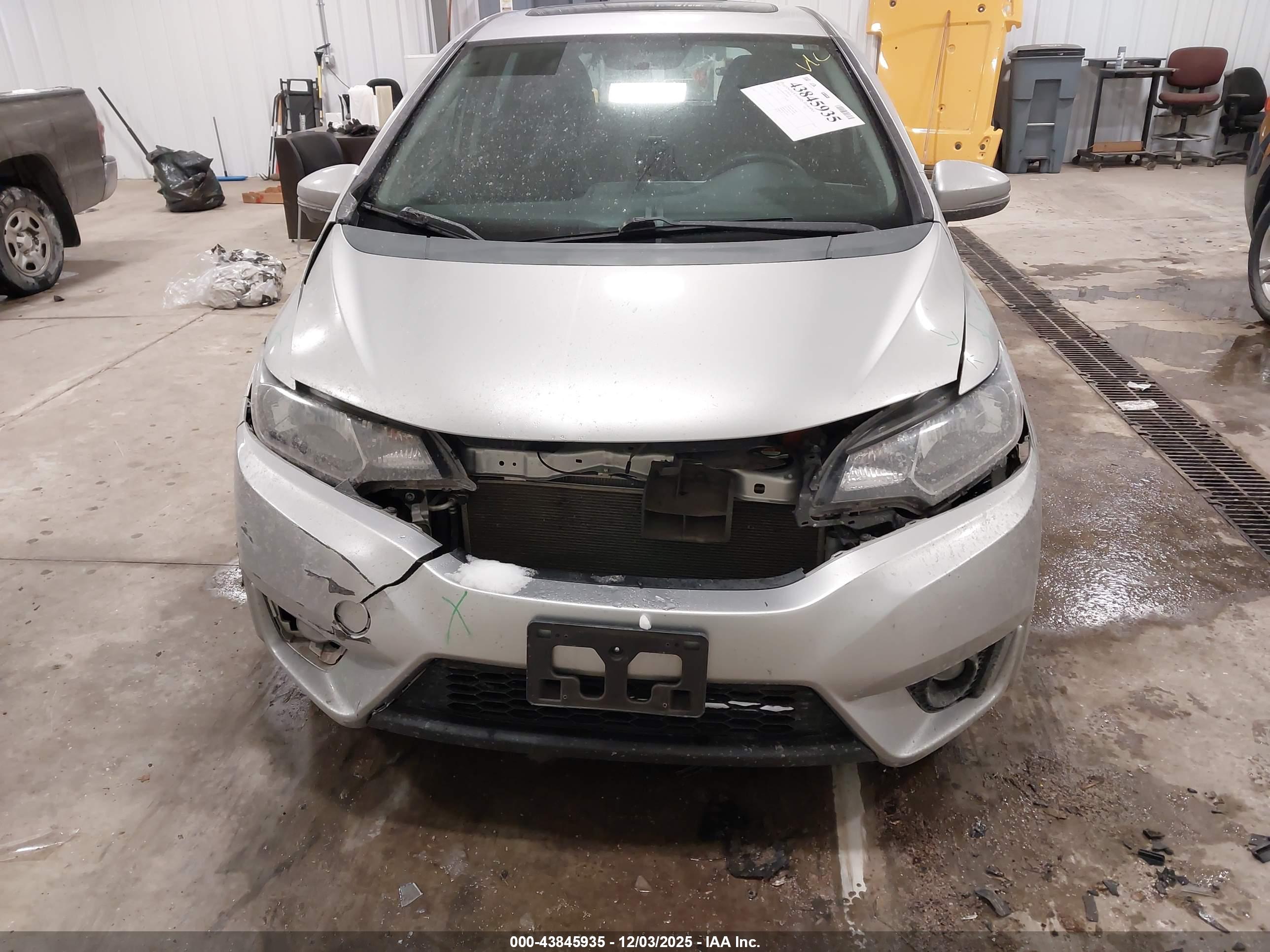 HONDA FIT image 6