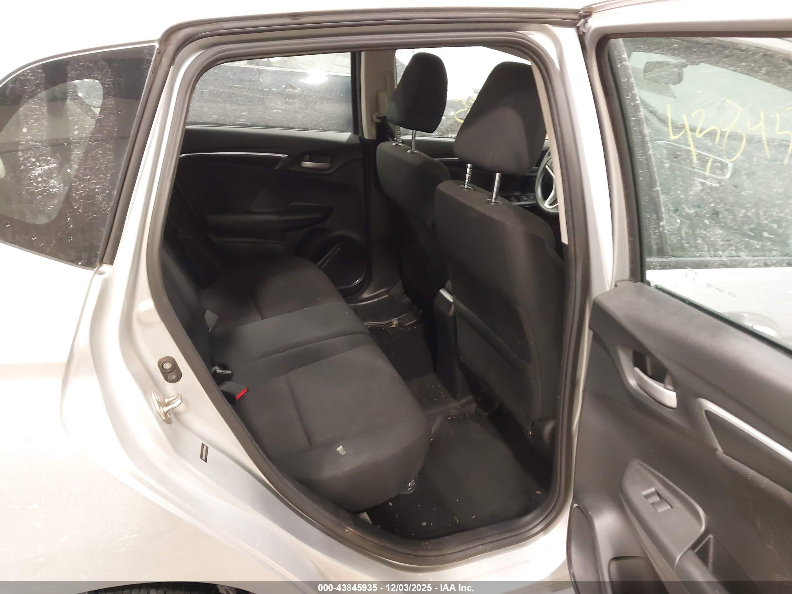 HONDA FIT image 8