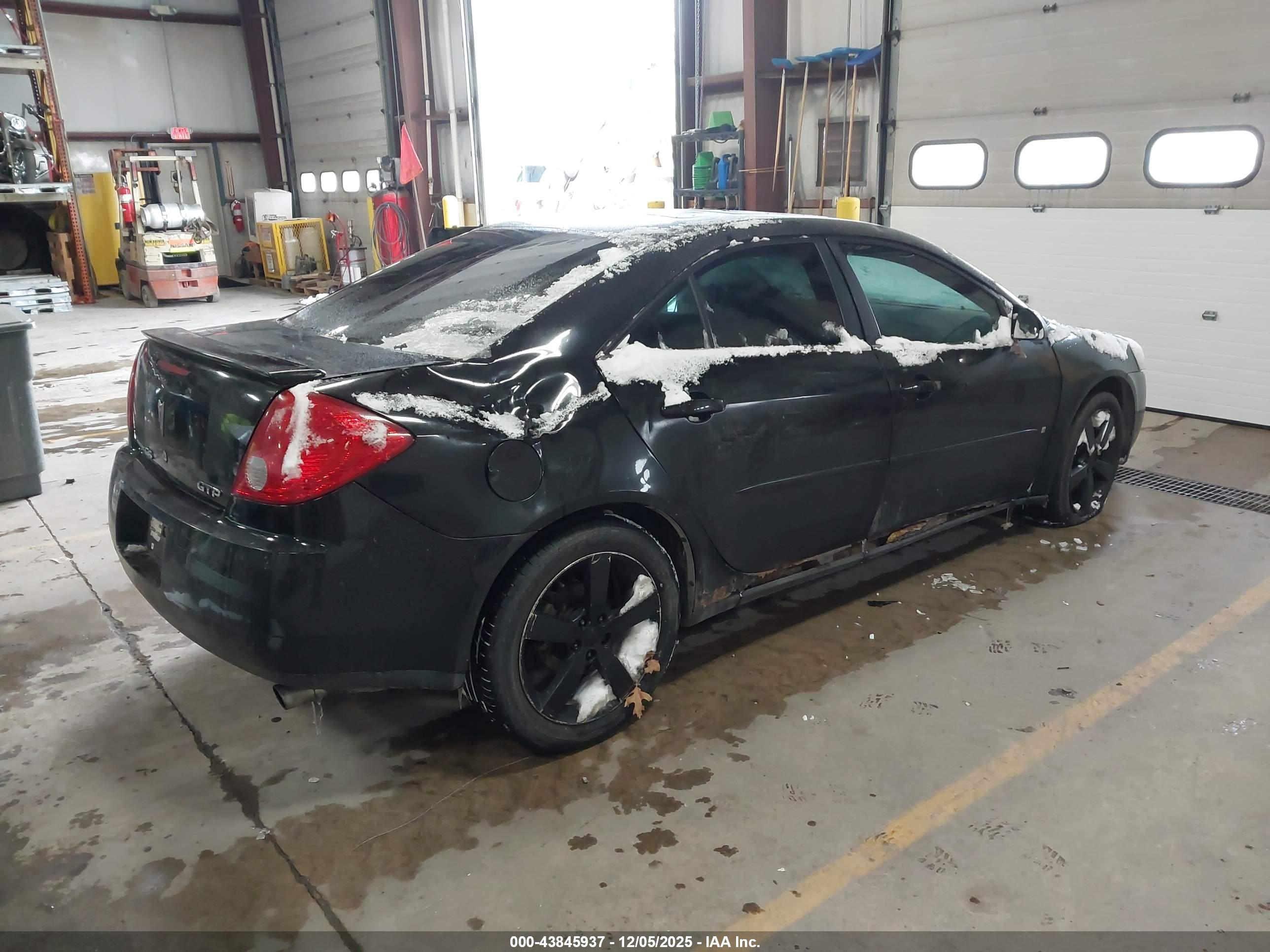 PONTIAC G6 image 4