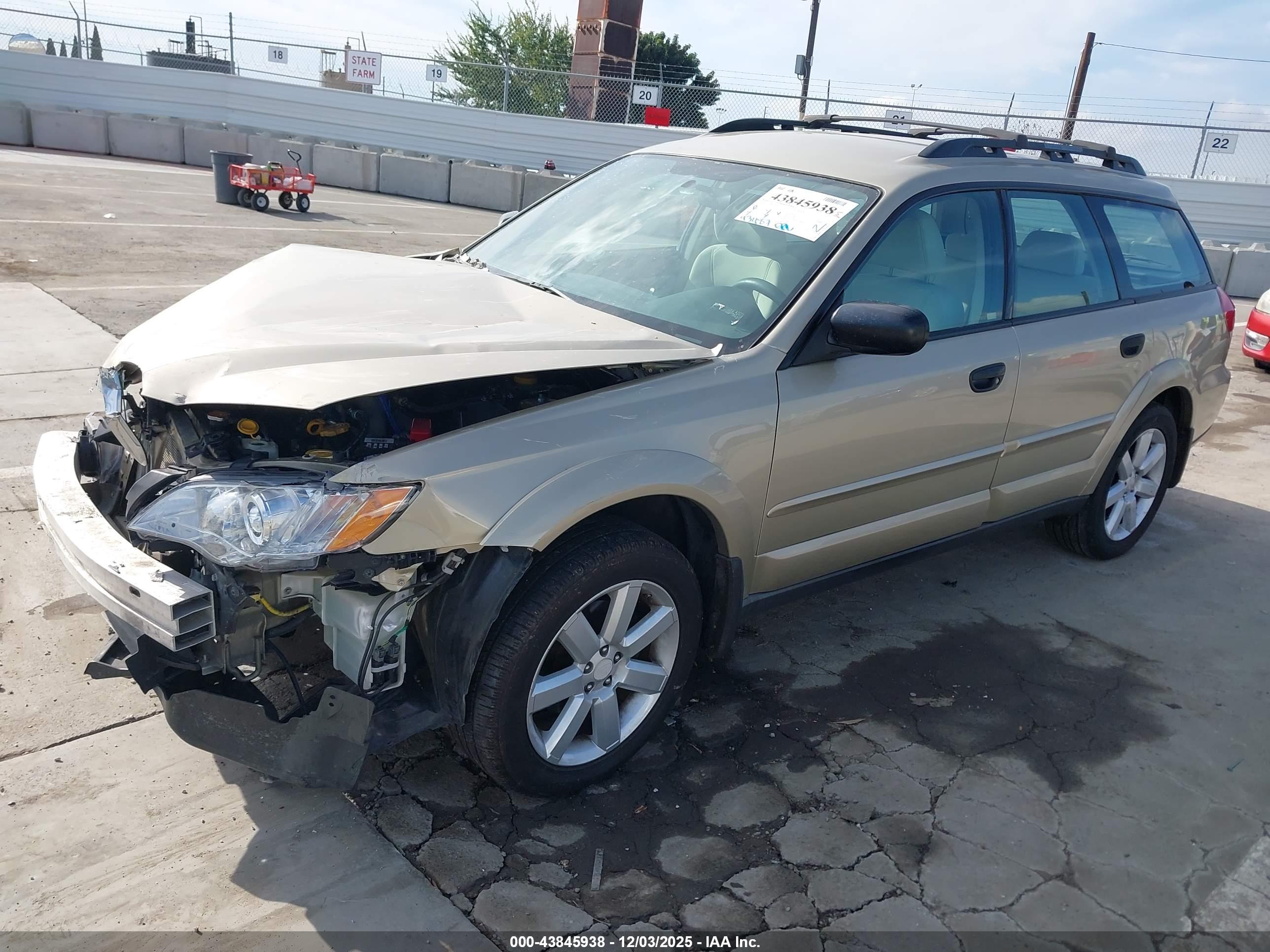 SUBARU OUTBACK image 2