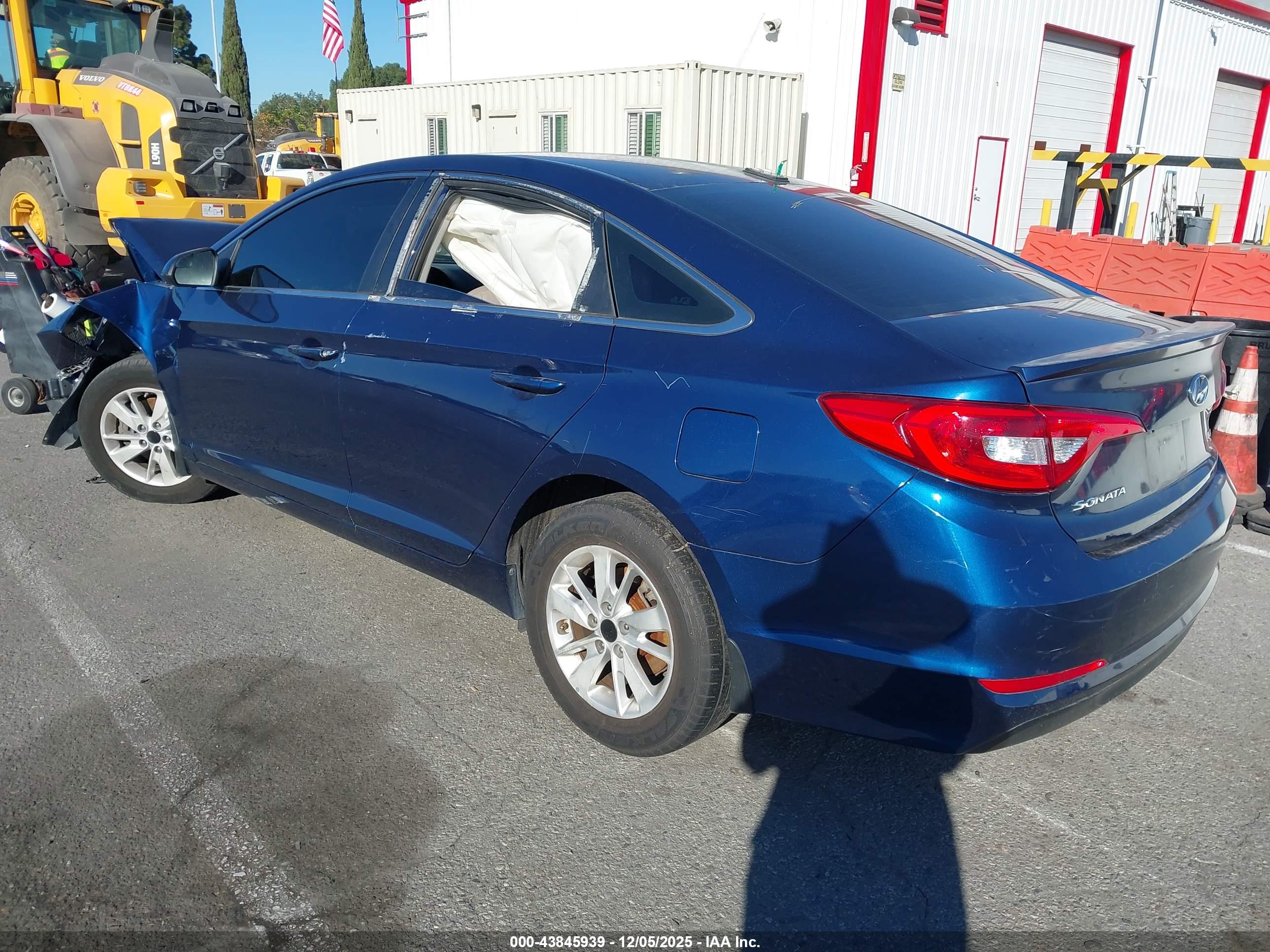 HYUNDAI SONATA image 3