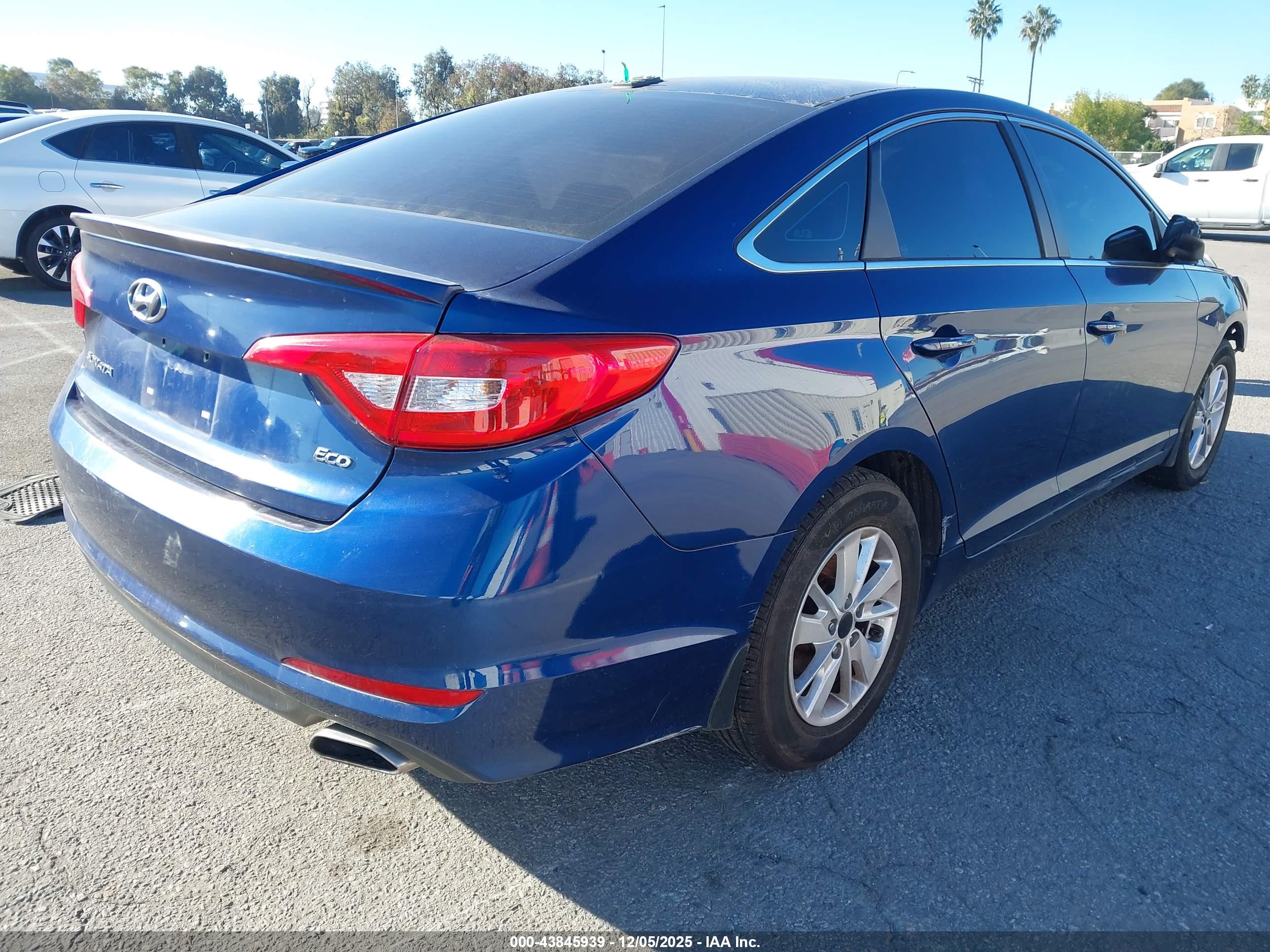 HYUNDAI SONATA image 4