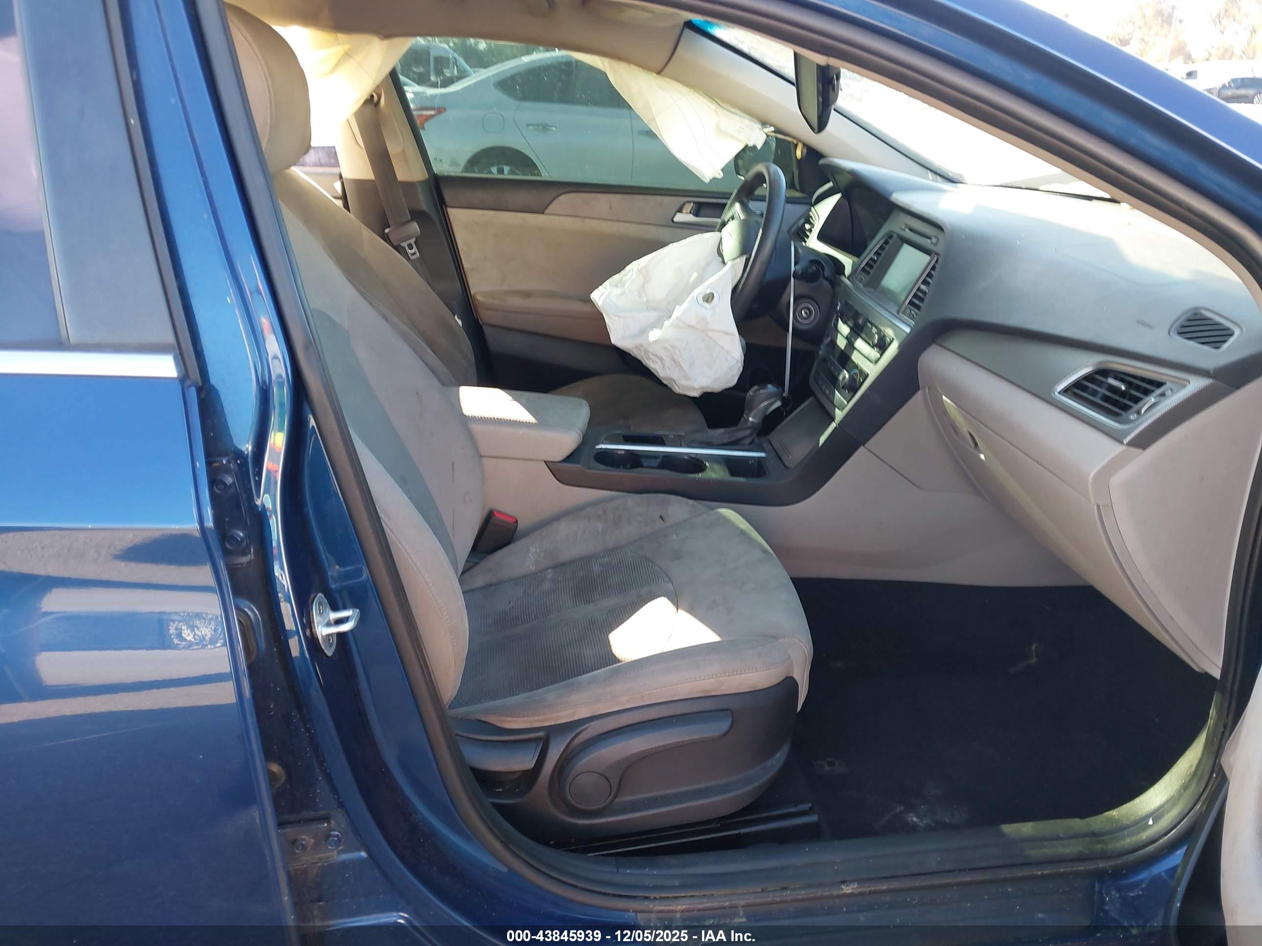 HYUNDAI SONATA image 5