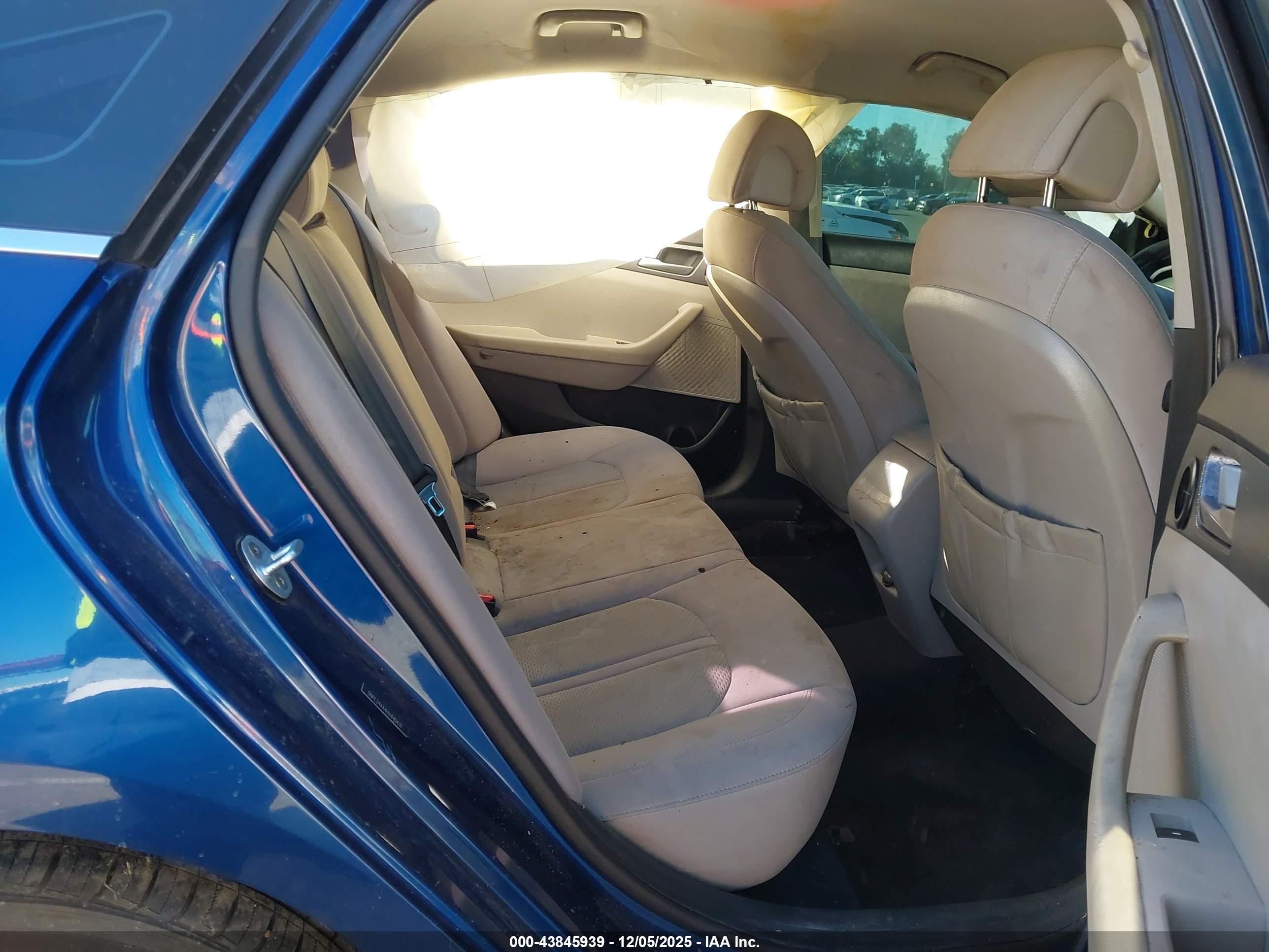 HYUNDAI SONATA image 8